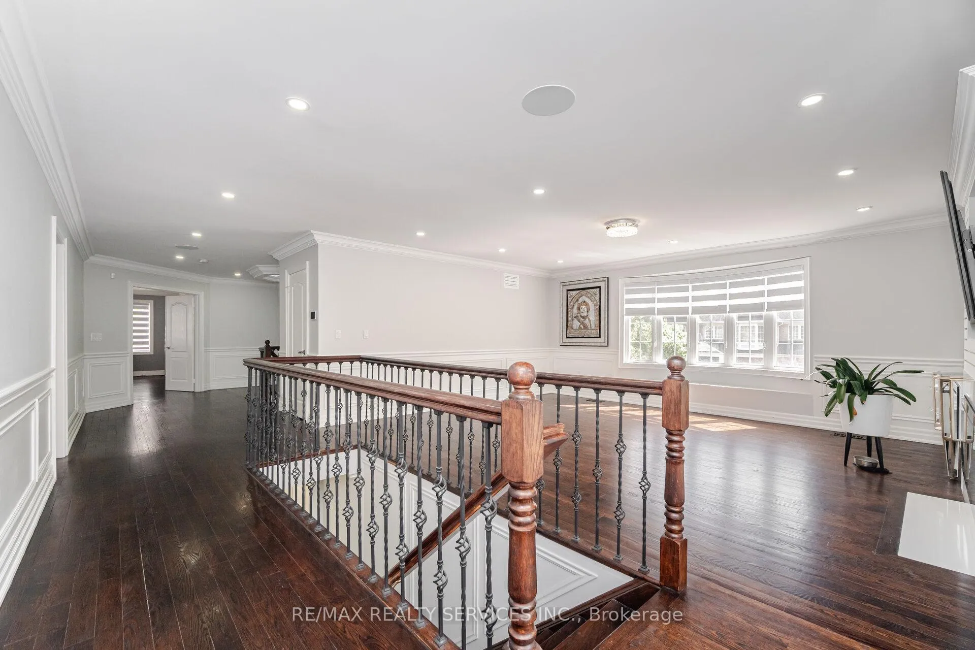 Photo 23 of 19 Richland Crescent, Brampton, Vales of Castlemore — HOMEH