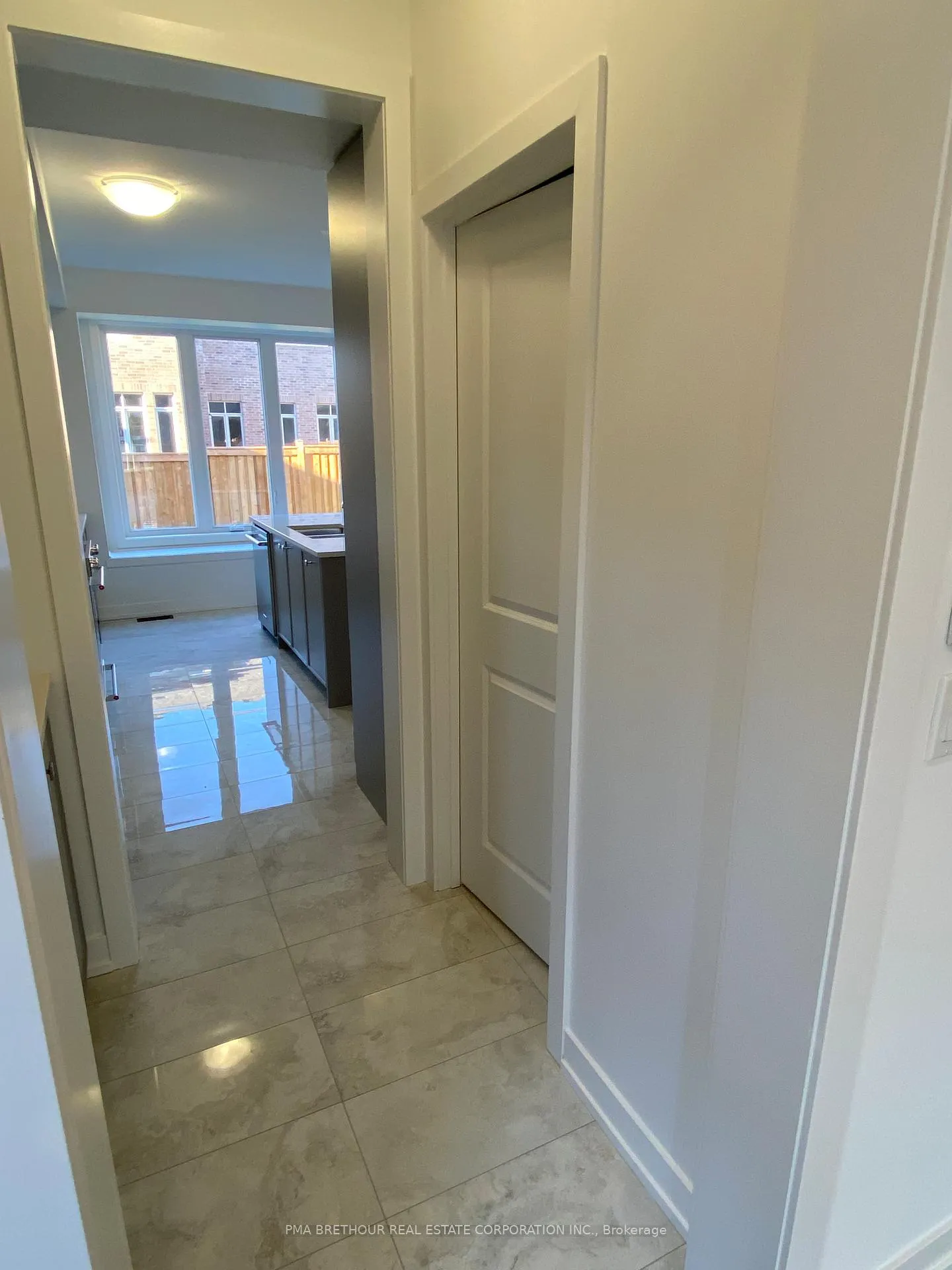 Photo 5 of 35 Brabin Circle, Whitby, Rural Whitby — HOMEH