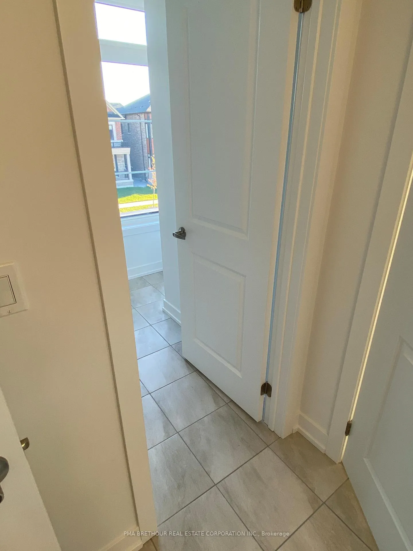 Photo 17 of 35 Brabin Circle, Whitby, Rural Whitby — HOMEH