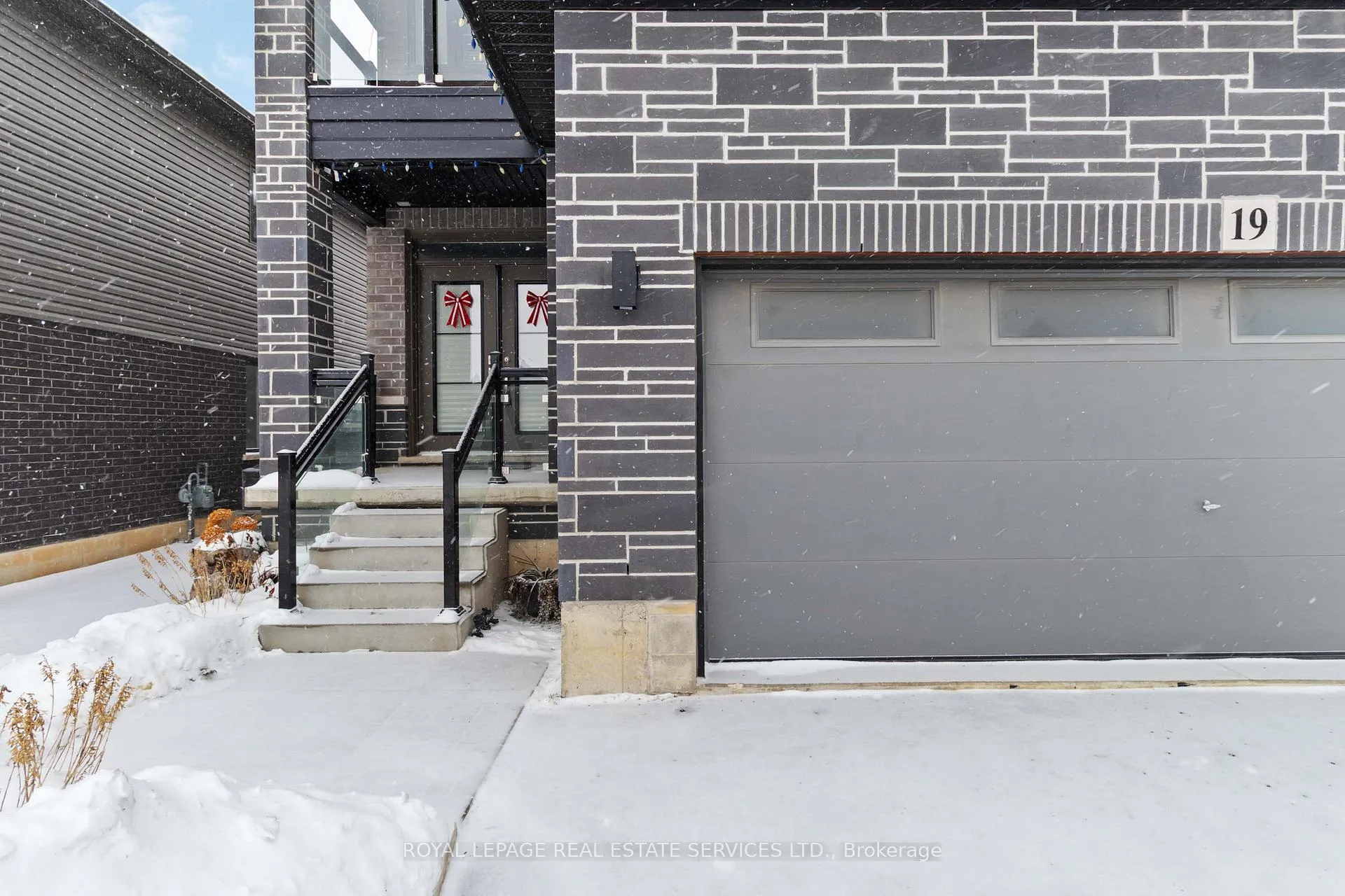 Photo 5 of 19 McGovern Lane, Brant, Paris — HOMEH