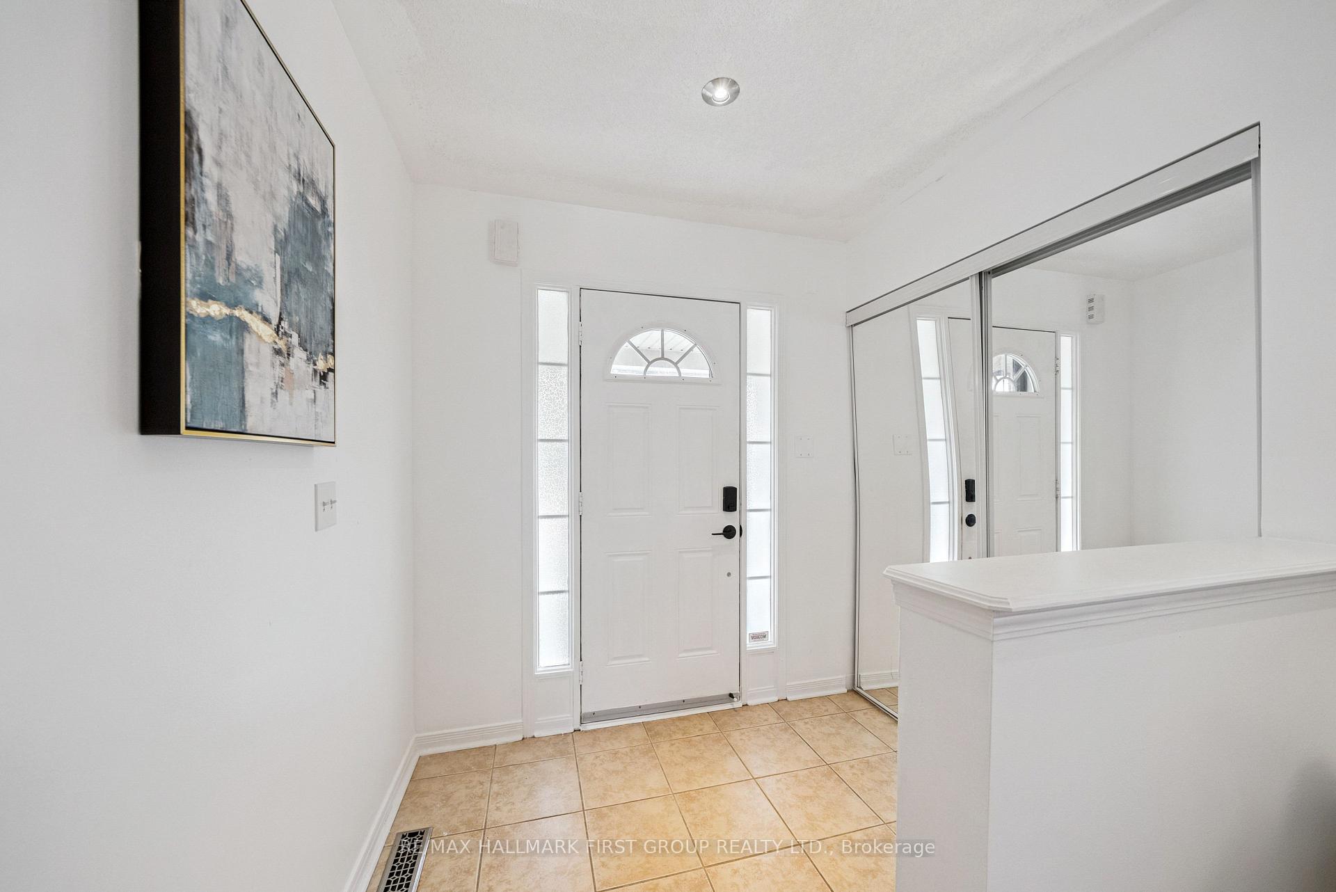 Photo 4 of 35 Allworth Crescent, Clarington, Bowmanville — HOMEH