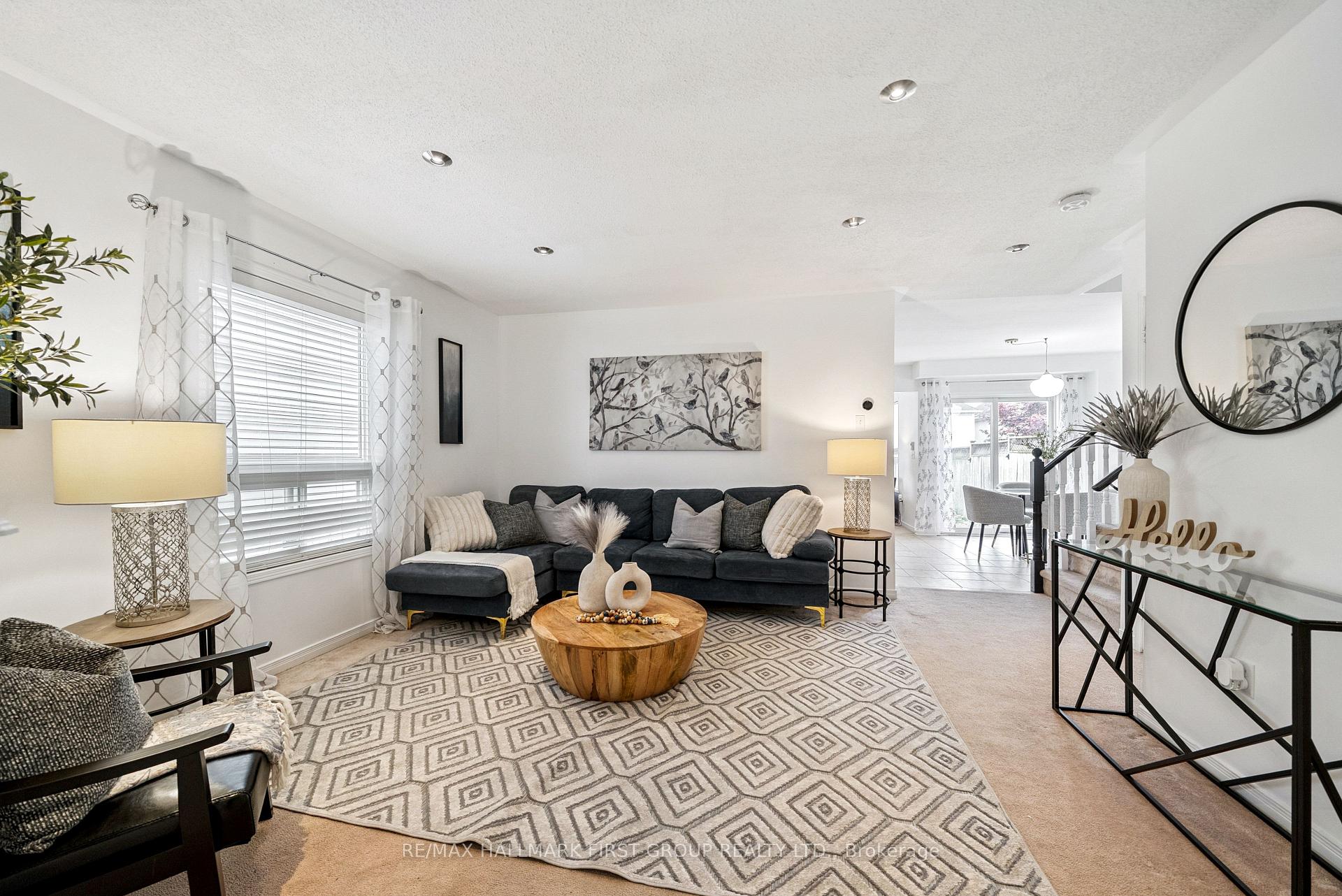 Photo 6 of 35 Allworth Crescent, Clarington, Bowmanville — HOMEH