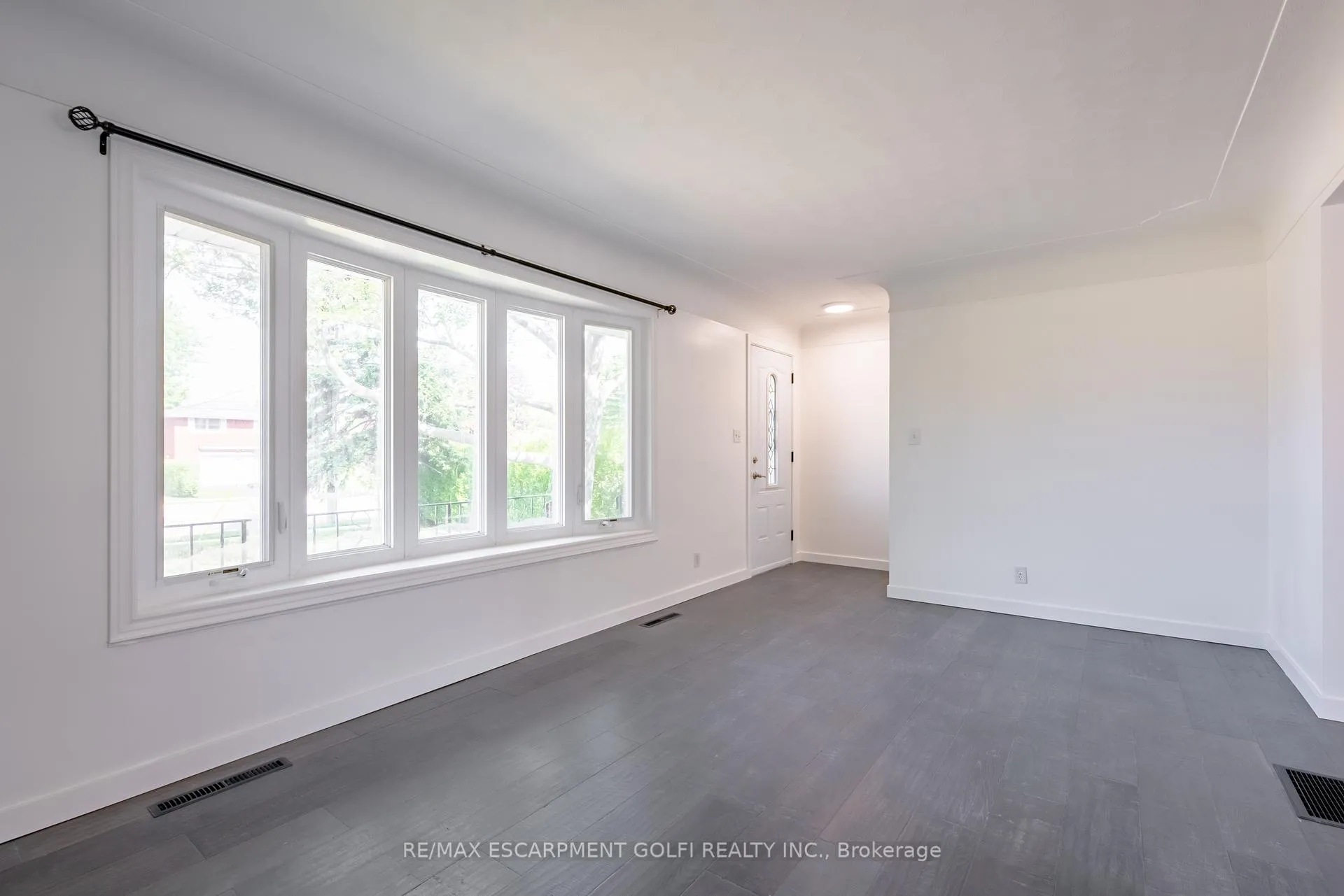 Photo 5 of 423 Upper Ottawa Street, Hamilton, Sherwood — HOMEH