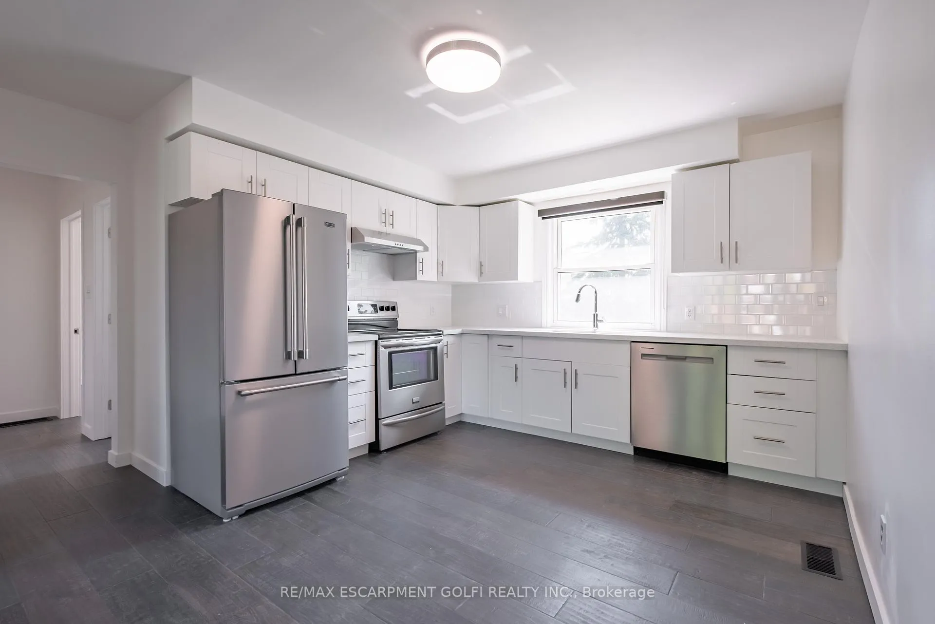 Photo 8 of 423 Upper Ottawa Street, Hamilton, Sherwood — HOMEH