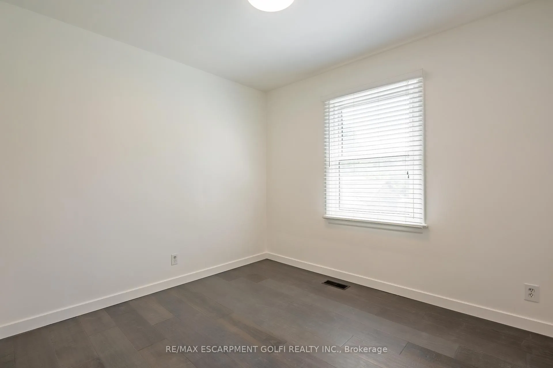 Photo 11 of 423 Upper Ottawa Street, Hamilton, Sherwood — HOMEH