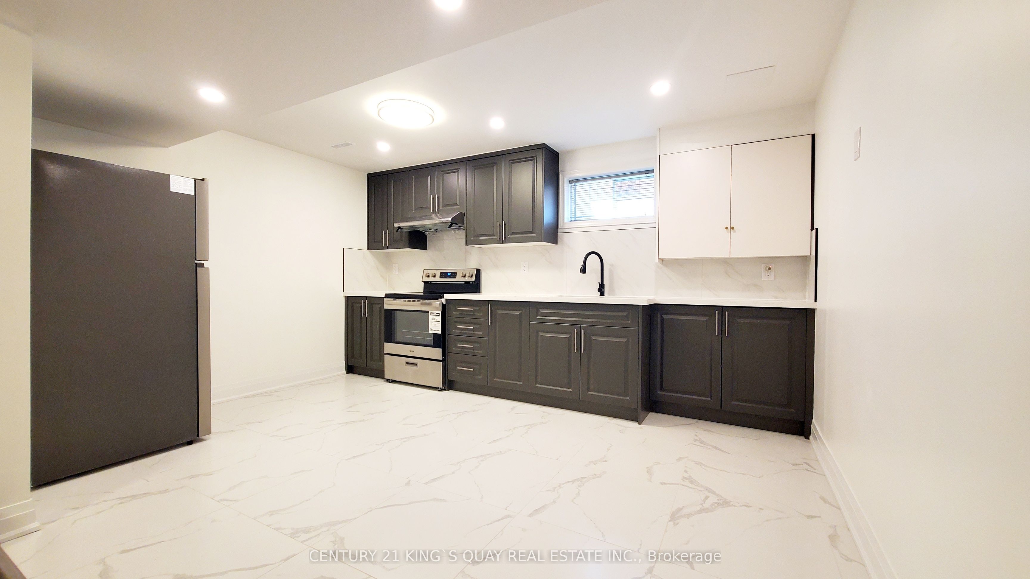 Photo 7 of 382 Raymerville Drive, Markham, Raymerville — HOMEH