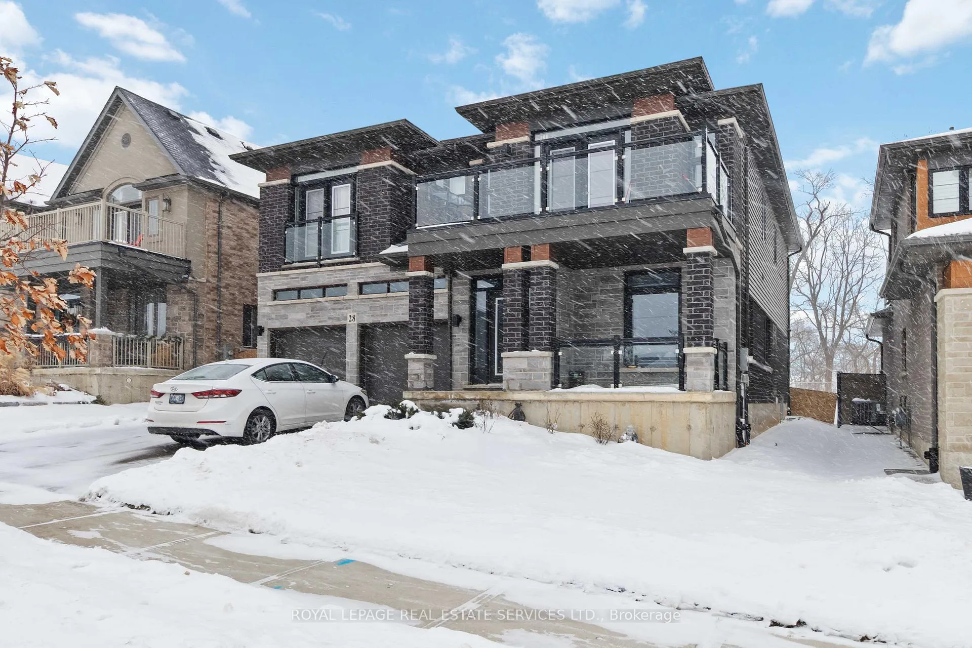 Photo 3 of 28 Lorne Card Drive, Brant, Paris — HOMEH