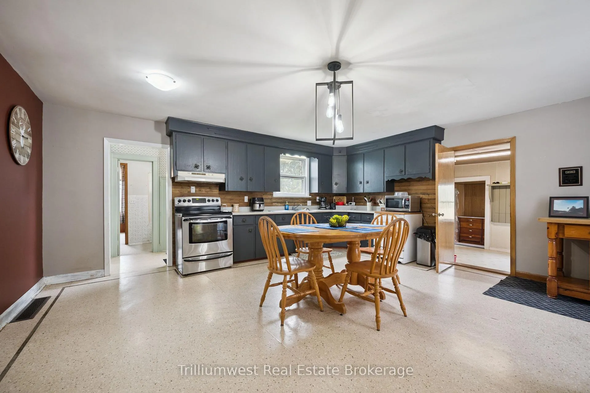 Photo 13 of 379 Little Lake Road, Norfolk — HOMEH