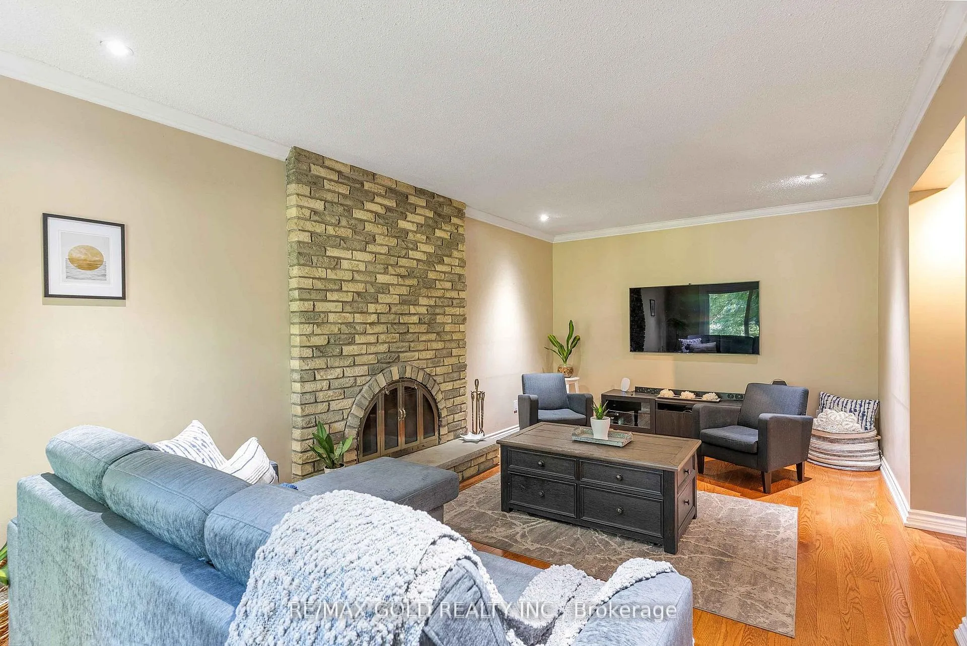 Photo 18 of 52 Palmer Circle, Caledon, Palgrave — HOMEH