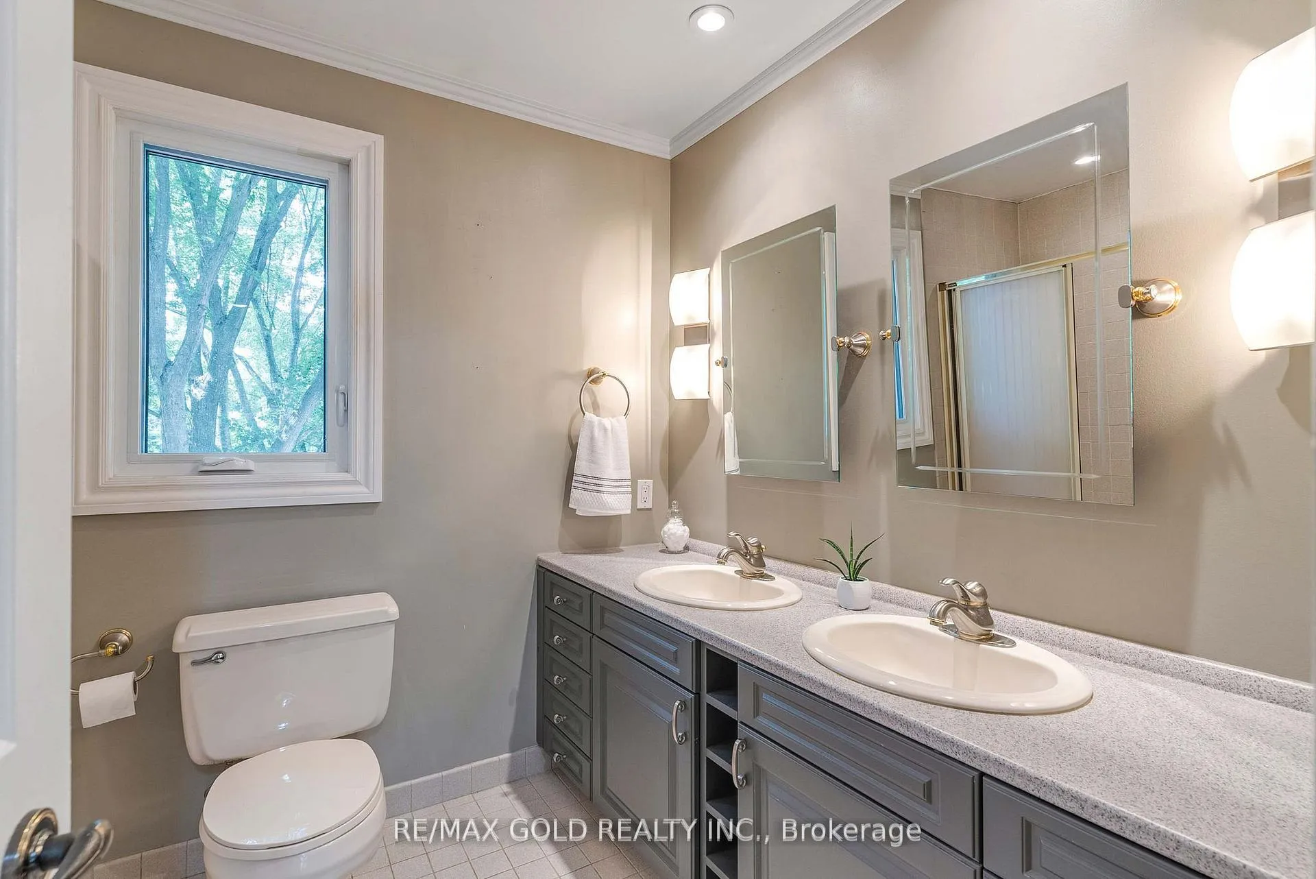 Photo 25 of 52 Palmer Circle, Caledon, Palgrave — HOMEH