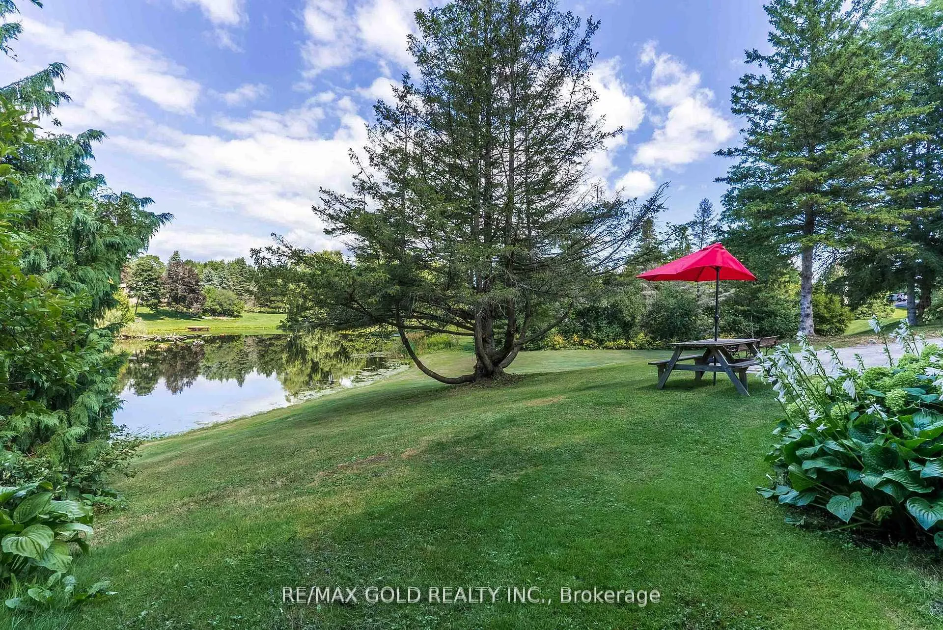 Photo 46 of 52 Palmer Circle, Caledon, Palgrave — HOMEH