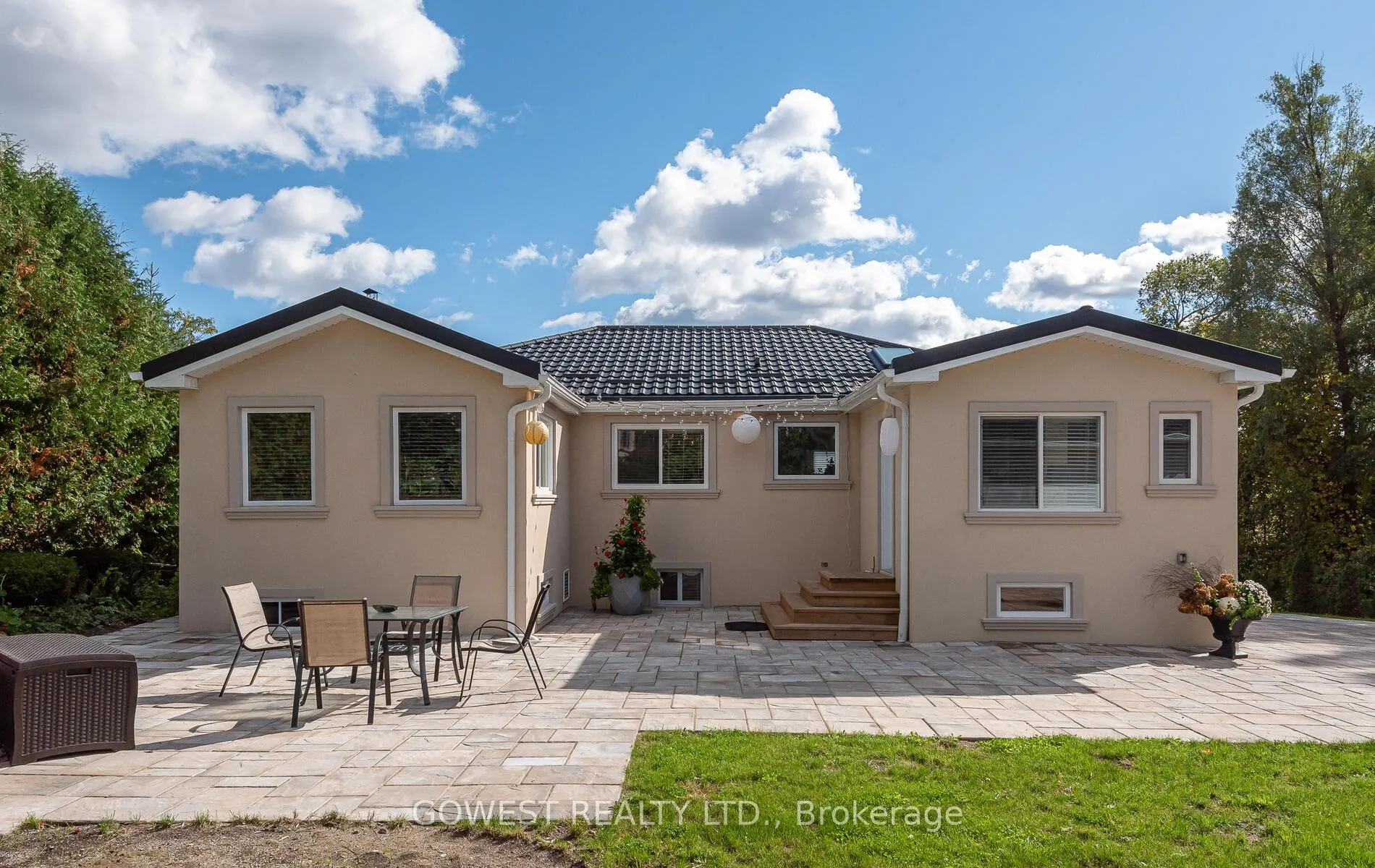 Photo 1 of 2670 Embleton Road, Brampton, Huttonville — HOMEH
