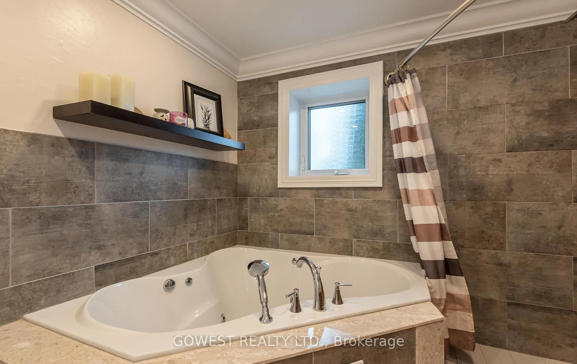 Photo 44 of 2670 Embleton Road, Brampton, Huttonville — HOMEH