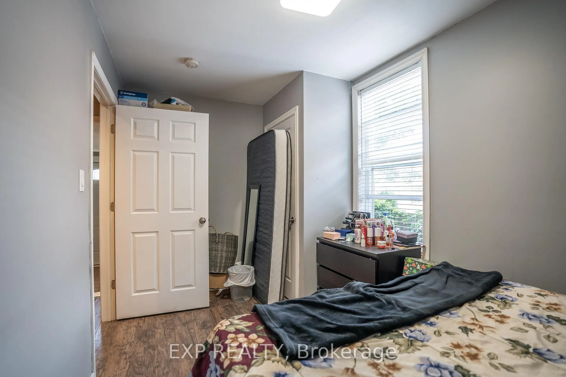 Photo 10 of 165 Emerald Street N, Hamilton, Landsdale — HOMEH