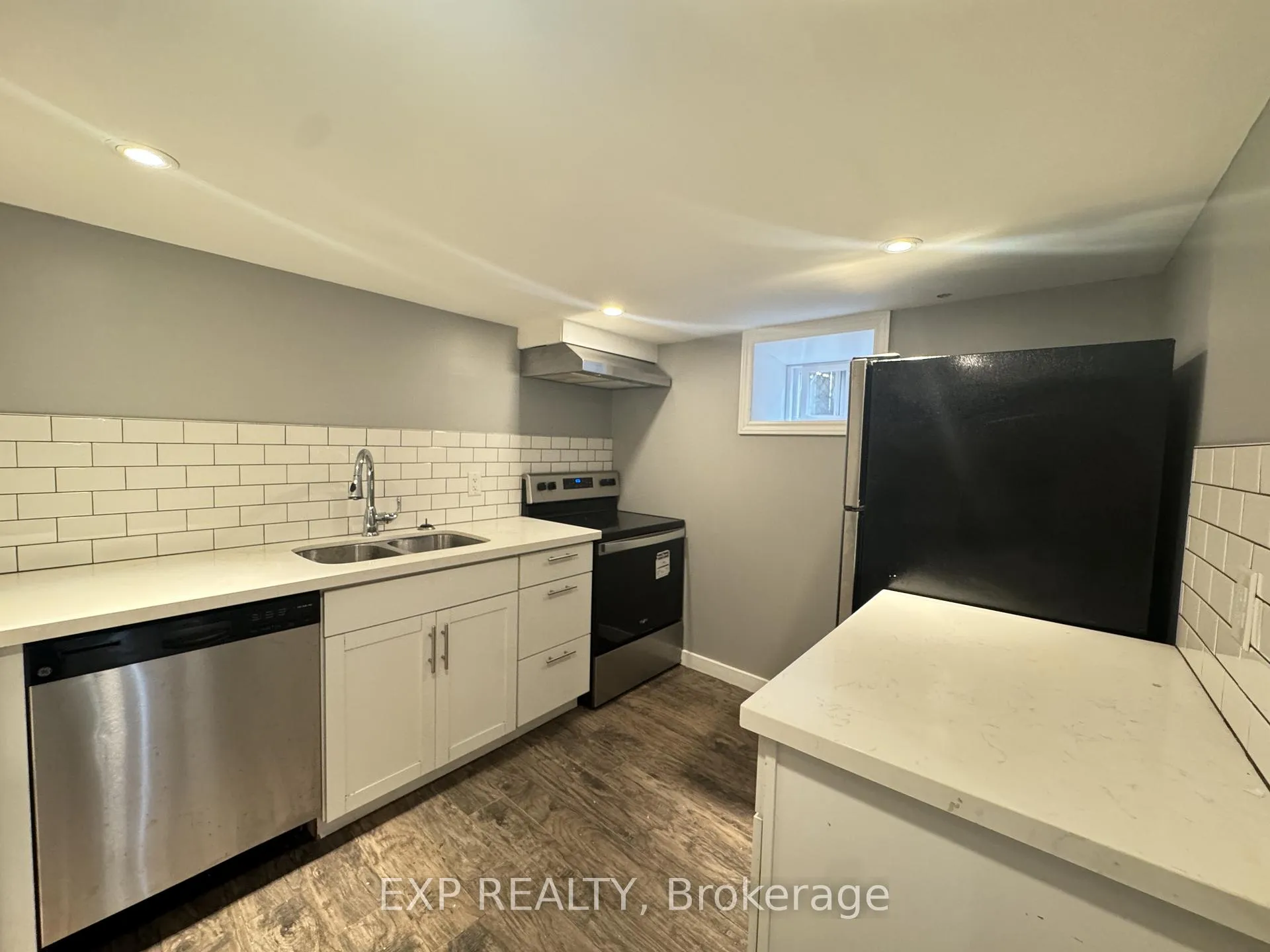 Photo 41 of 165 Emerald Street N, Hamilton, Landsdale — HOMEH