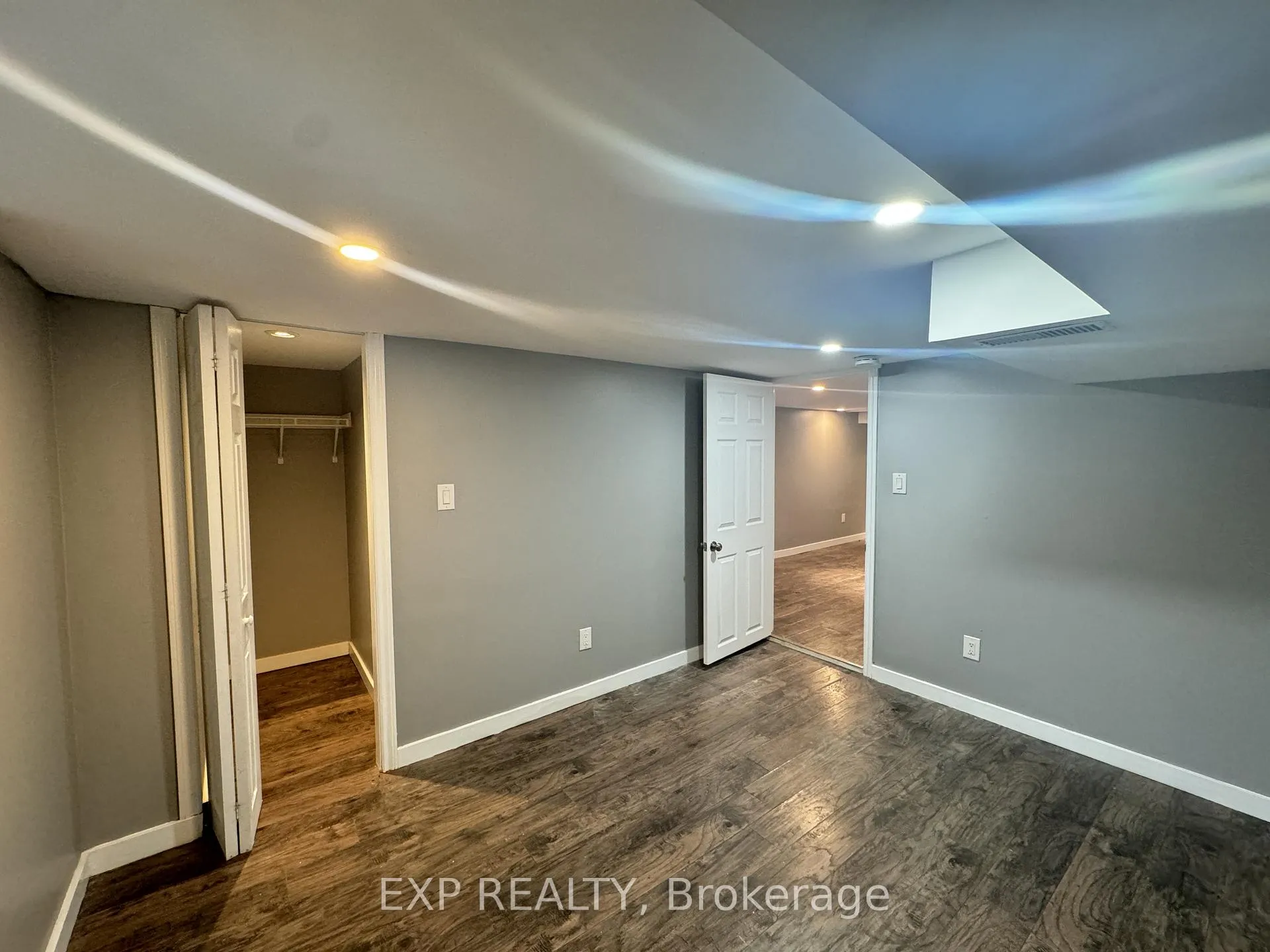 Photo 46 of 165 Emerald Street N, Hamilton, Landsdale — HOMEH