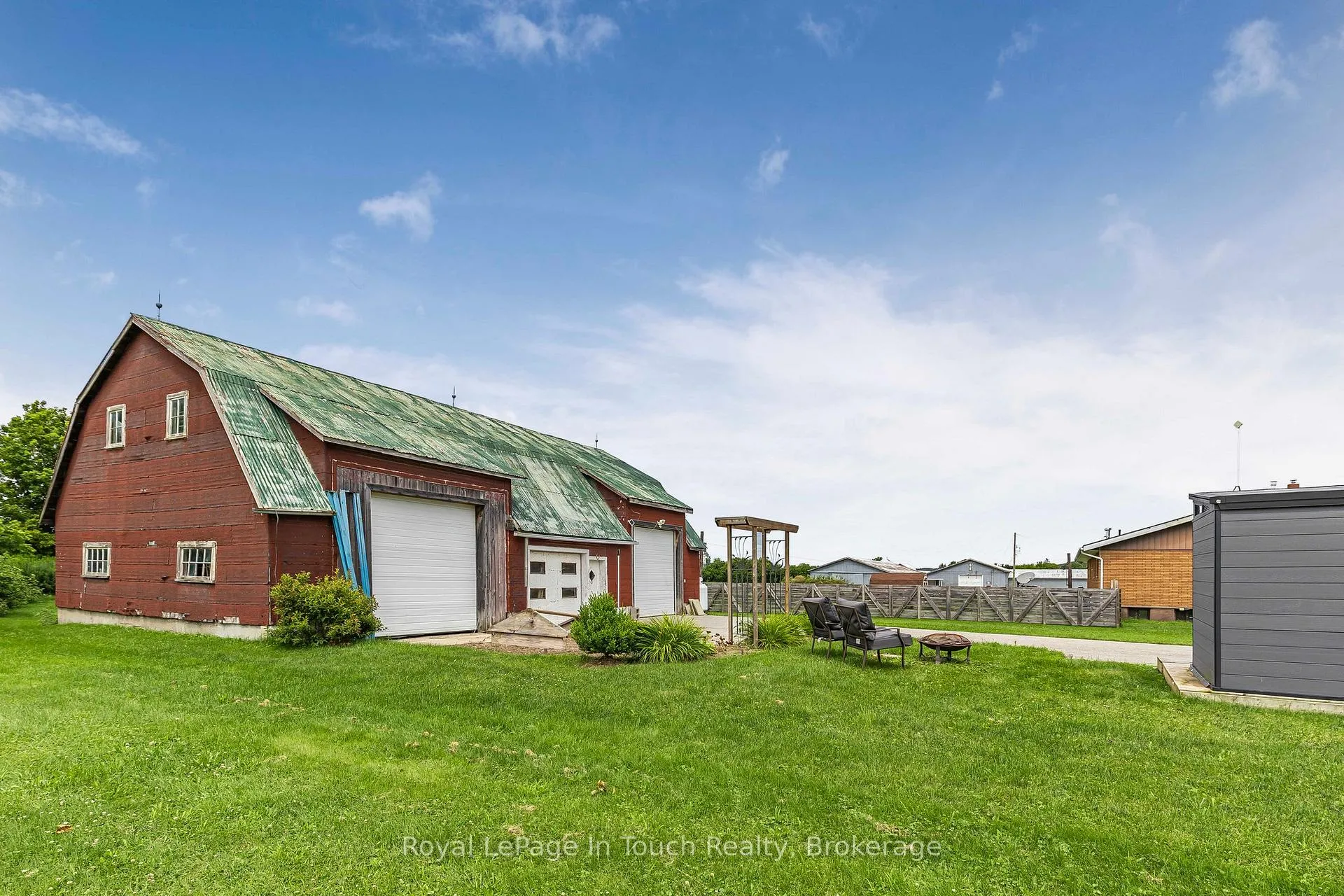 Photo 26 of 290 Lafontaine Road W, Tiny, Rural Tiny — HOMEH
