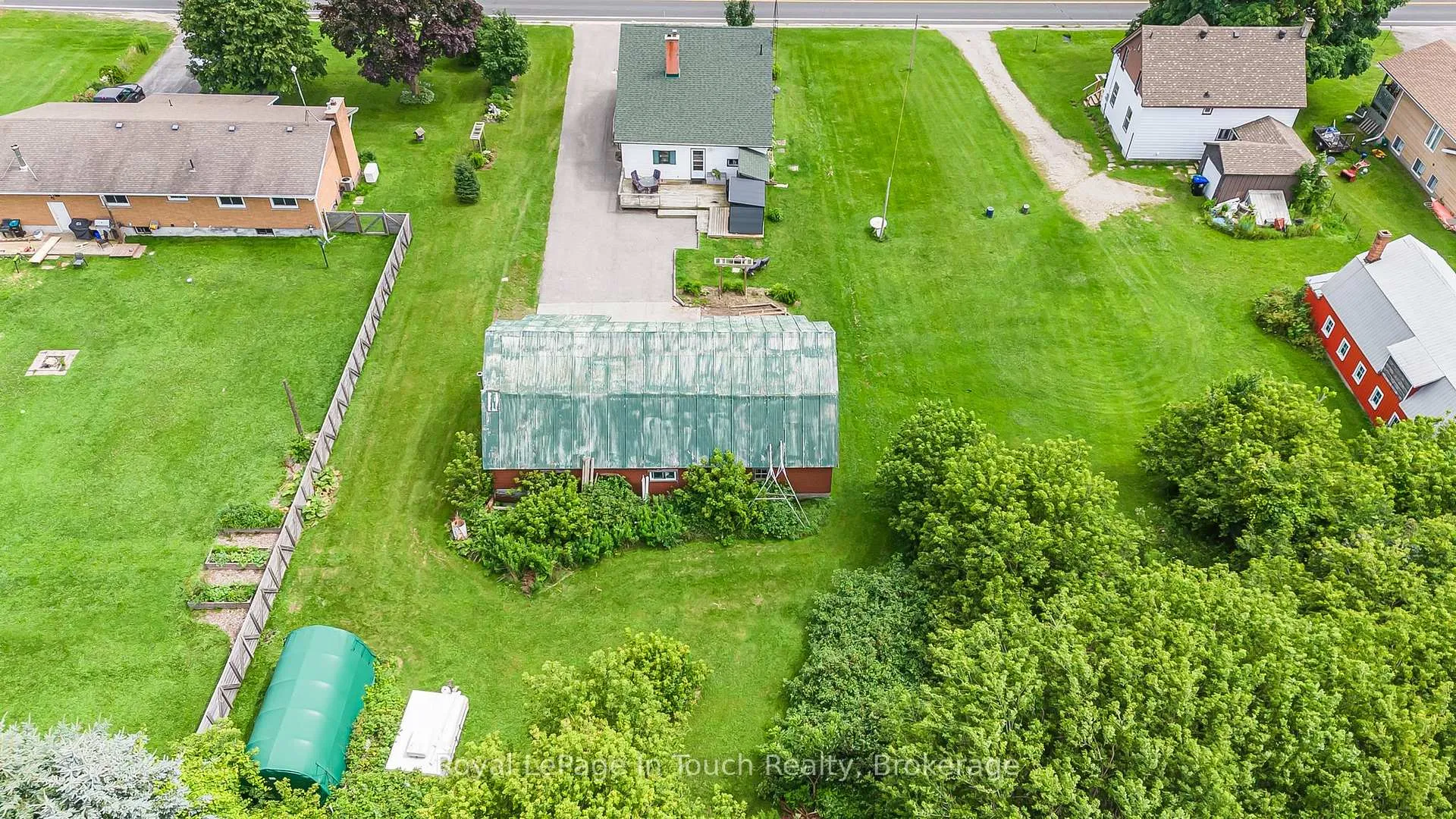 Photo 28 of 290 Lafontaine Road W, Tiny, Rural Tiny — HOMEH