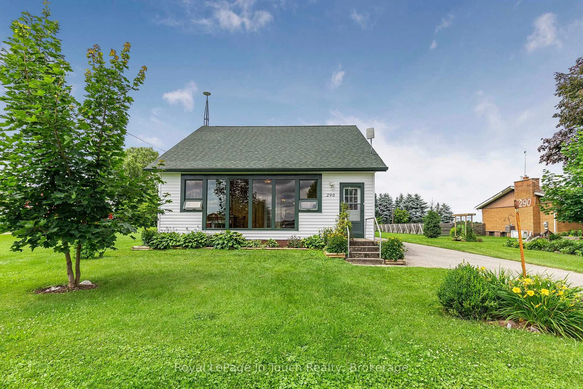 Photo 30 of 290 Lafontaine Road W, Tiny, Rural Tiny — HOMEH