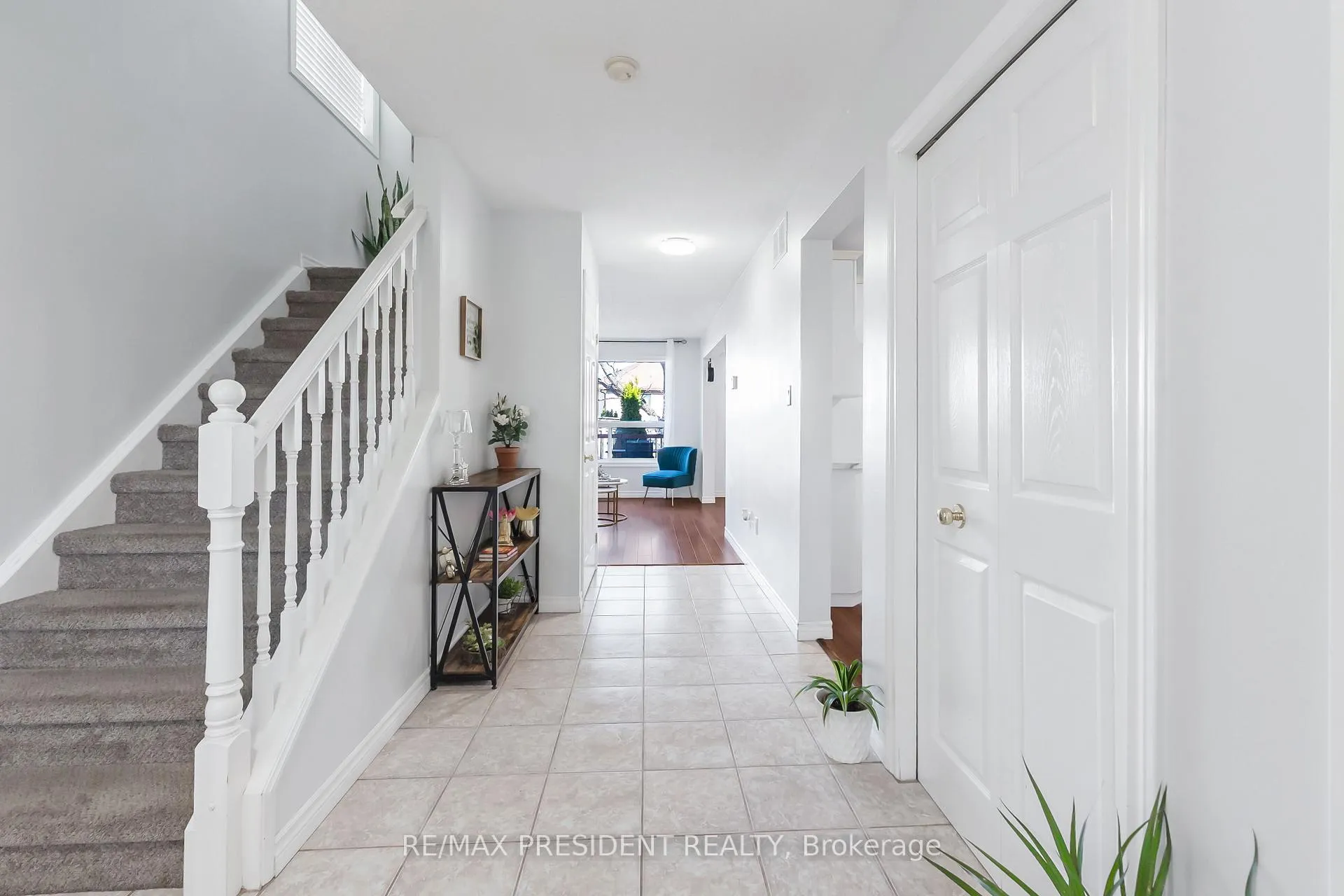 Photo 4 of 68 Wheatland Drive, Cambridge — HOMEH