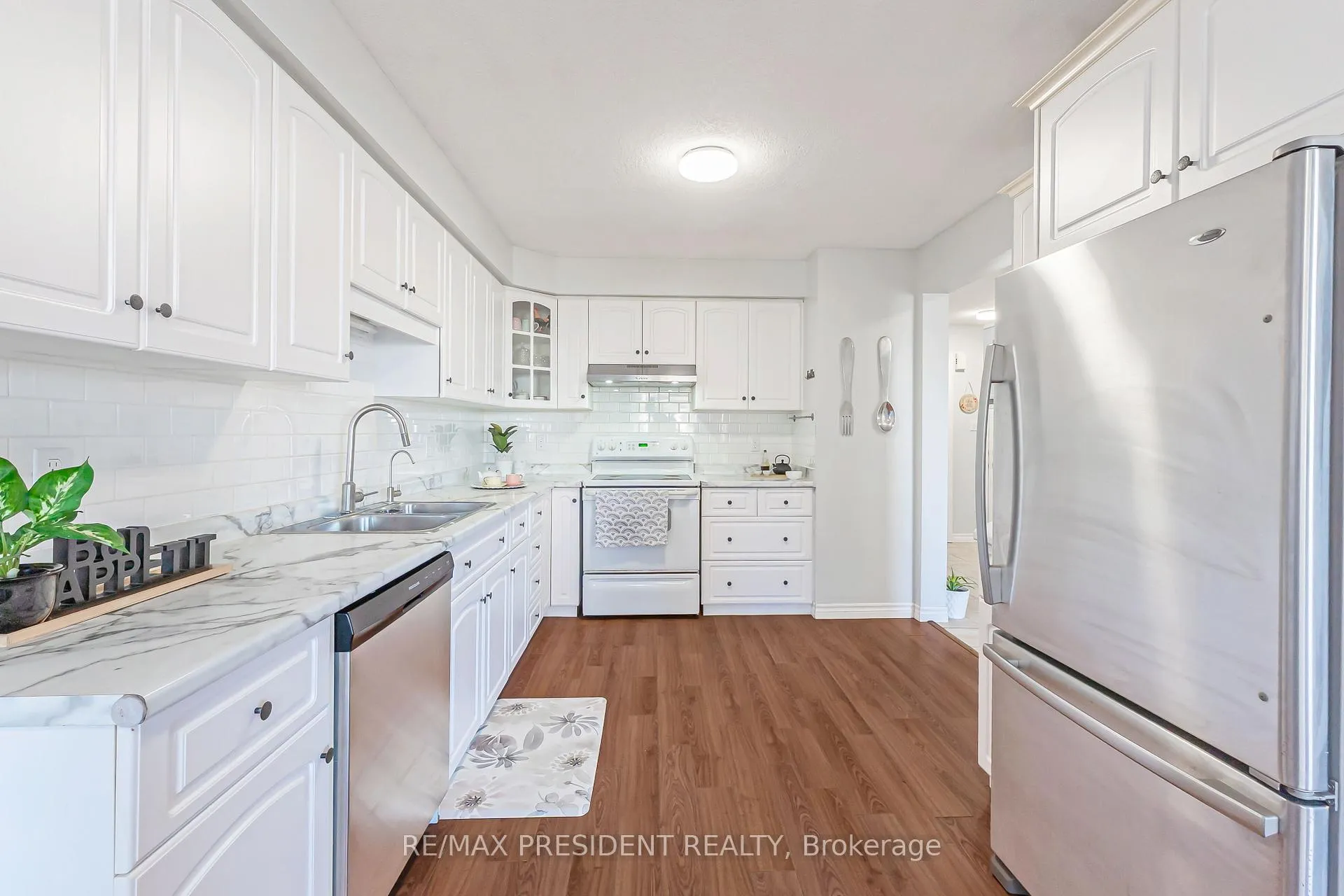 Photo 6 of 68 Wheatland Drive, Cambridge — HOMEH
