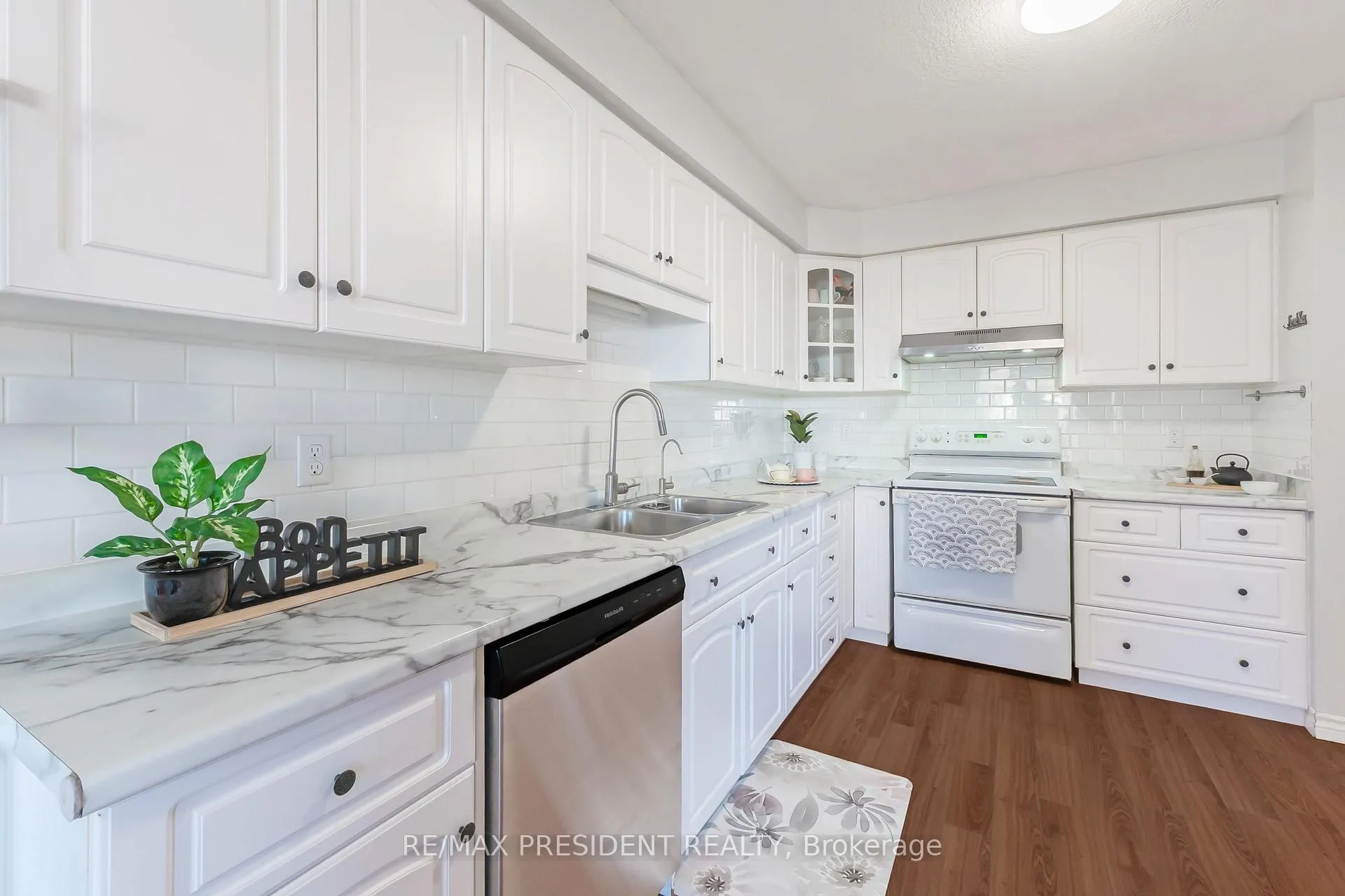 Photo 9 of 68 Wheatland Drive, Cambridge — HOMEH