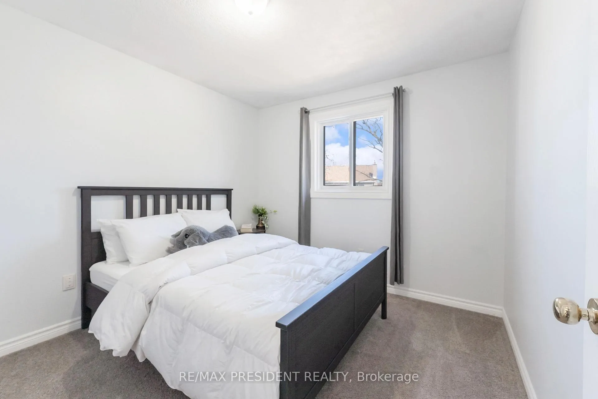 Photo 22 of 68 Wheatland Drive, Cambridge — HOMEH