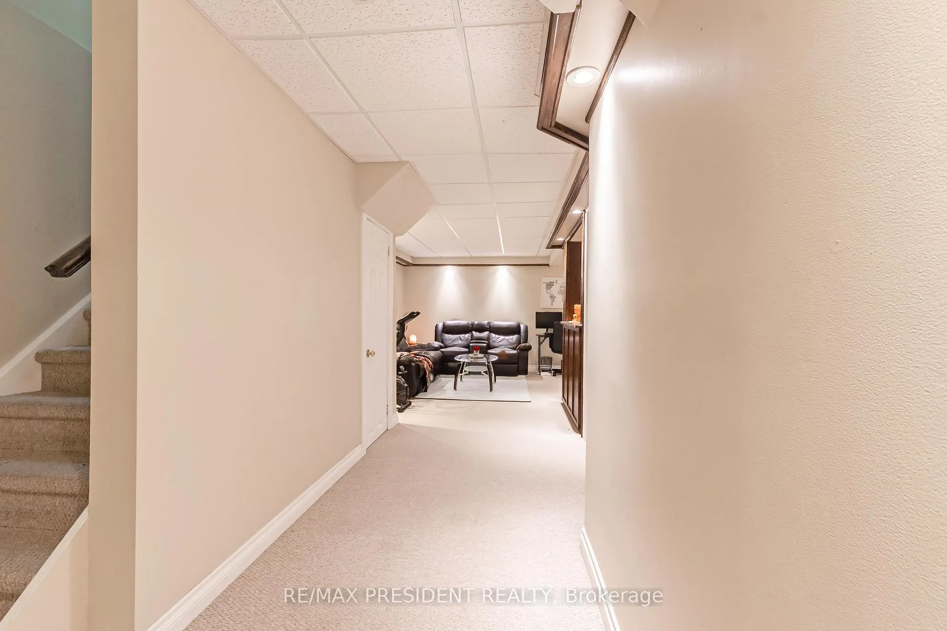 Photo 24 of 68 Wheatland Drive, Cambridge — HOMEH