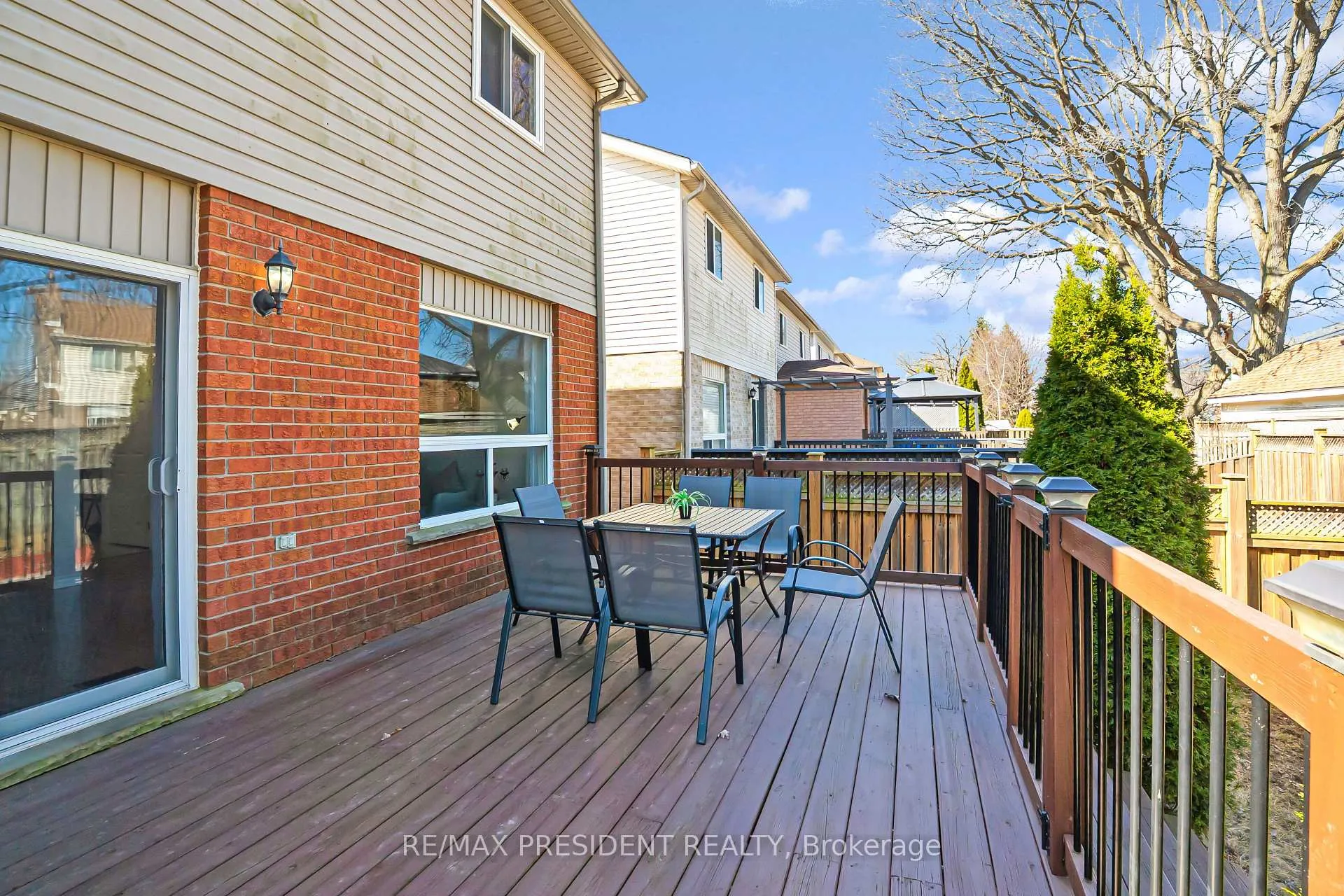 Photo 32 of 68 Wheatland Drive, Cambridge — HOMEH