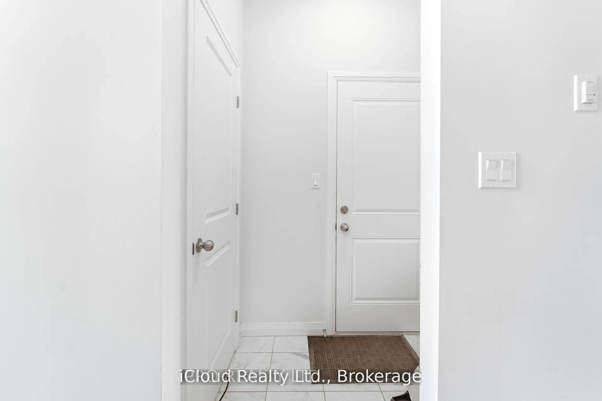 Photo 3 of 162 Dempsey Drive, Stratford — HOMEH