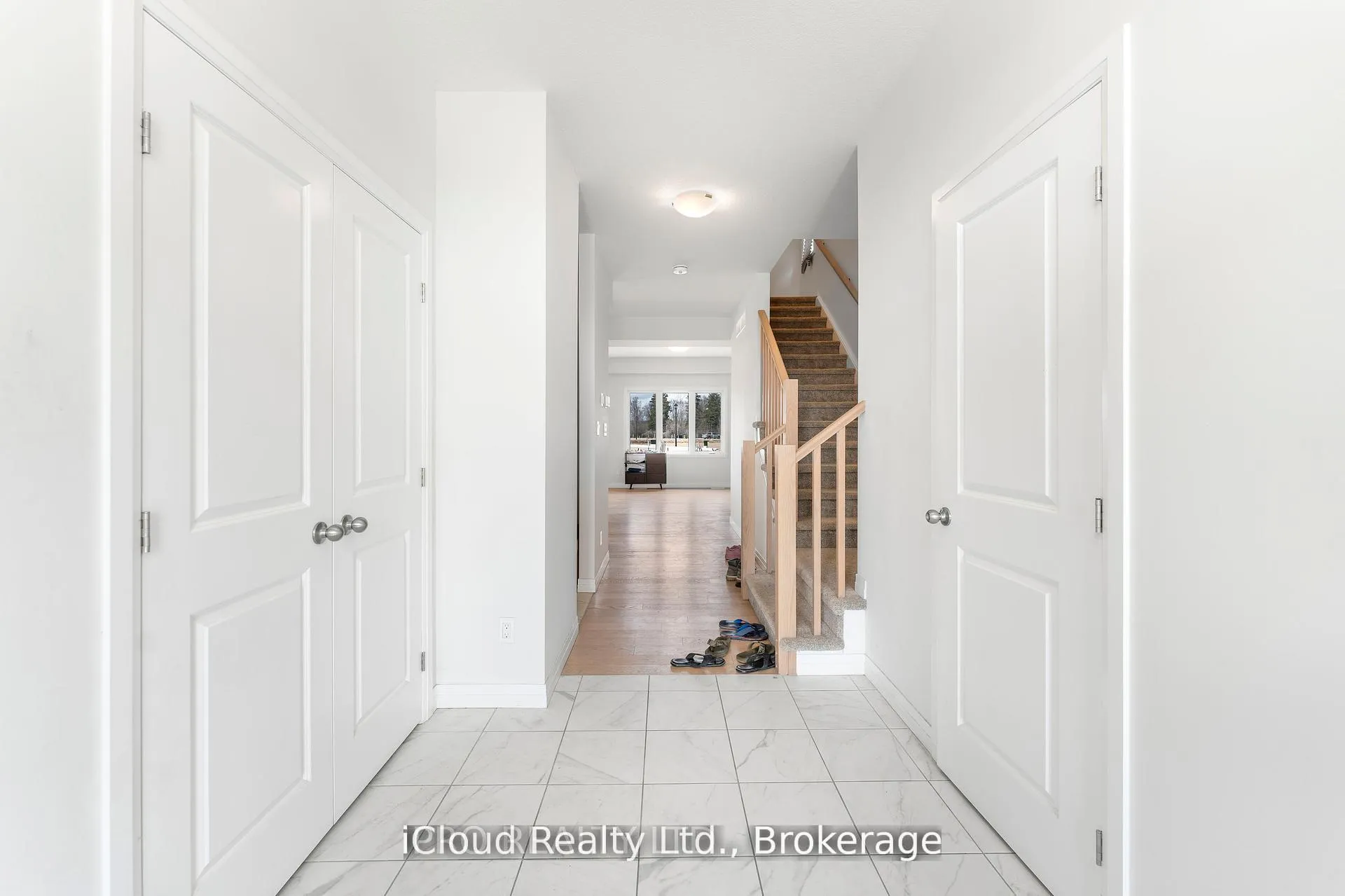 Photo 4 of 162 Dempsey Drive, Stratford — HOMEH