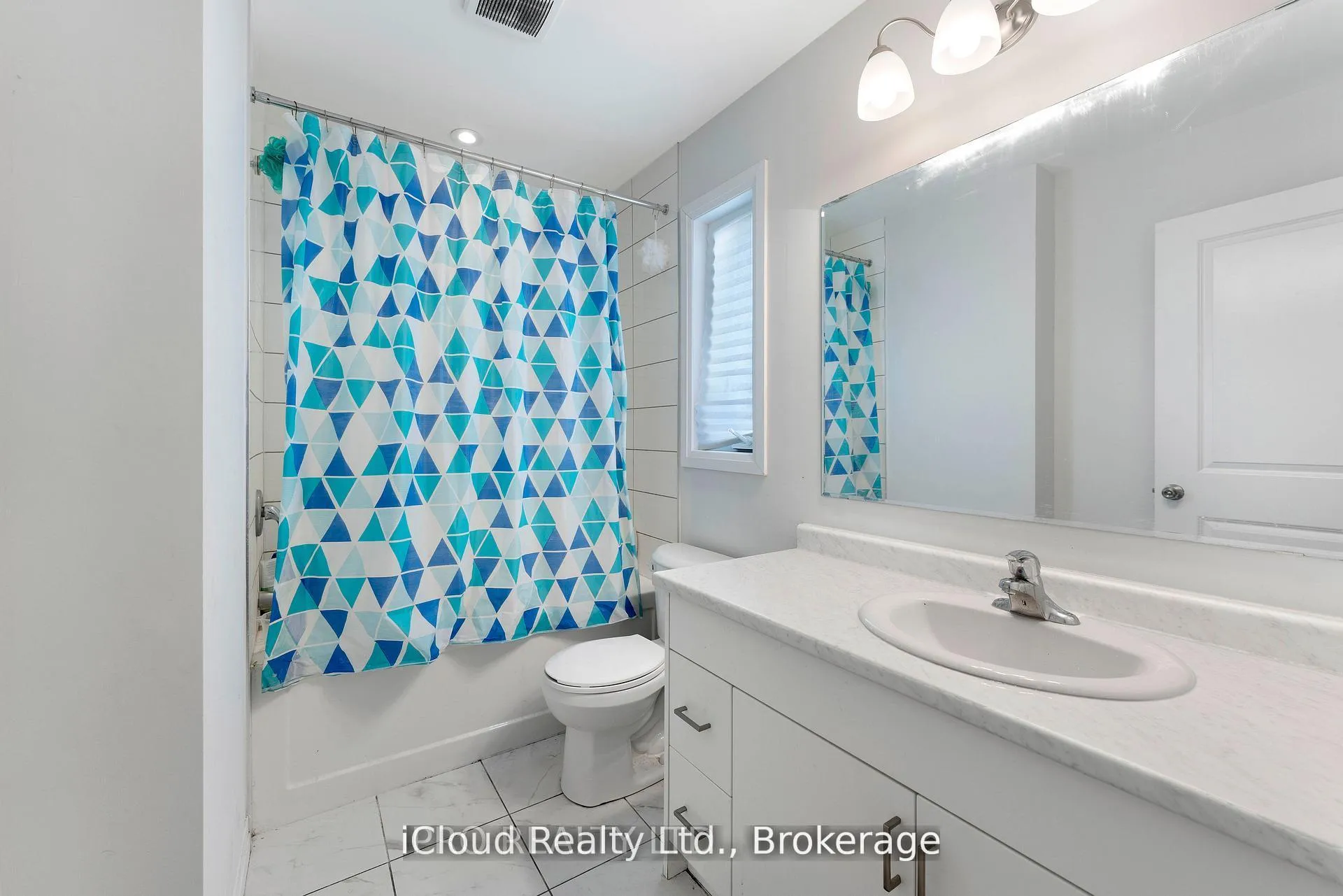 Photo 6 of 162 Dempsey Drive, Stratford — HOMEH