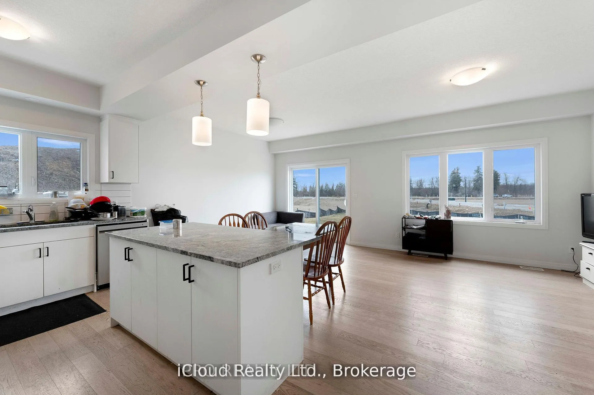 Photo 15 of 162 Dempsey Drive, Stratford — HOMEH
