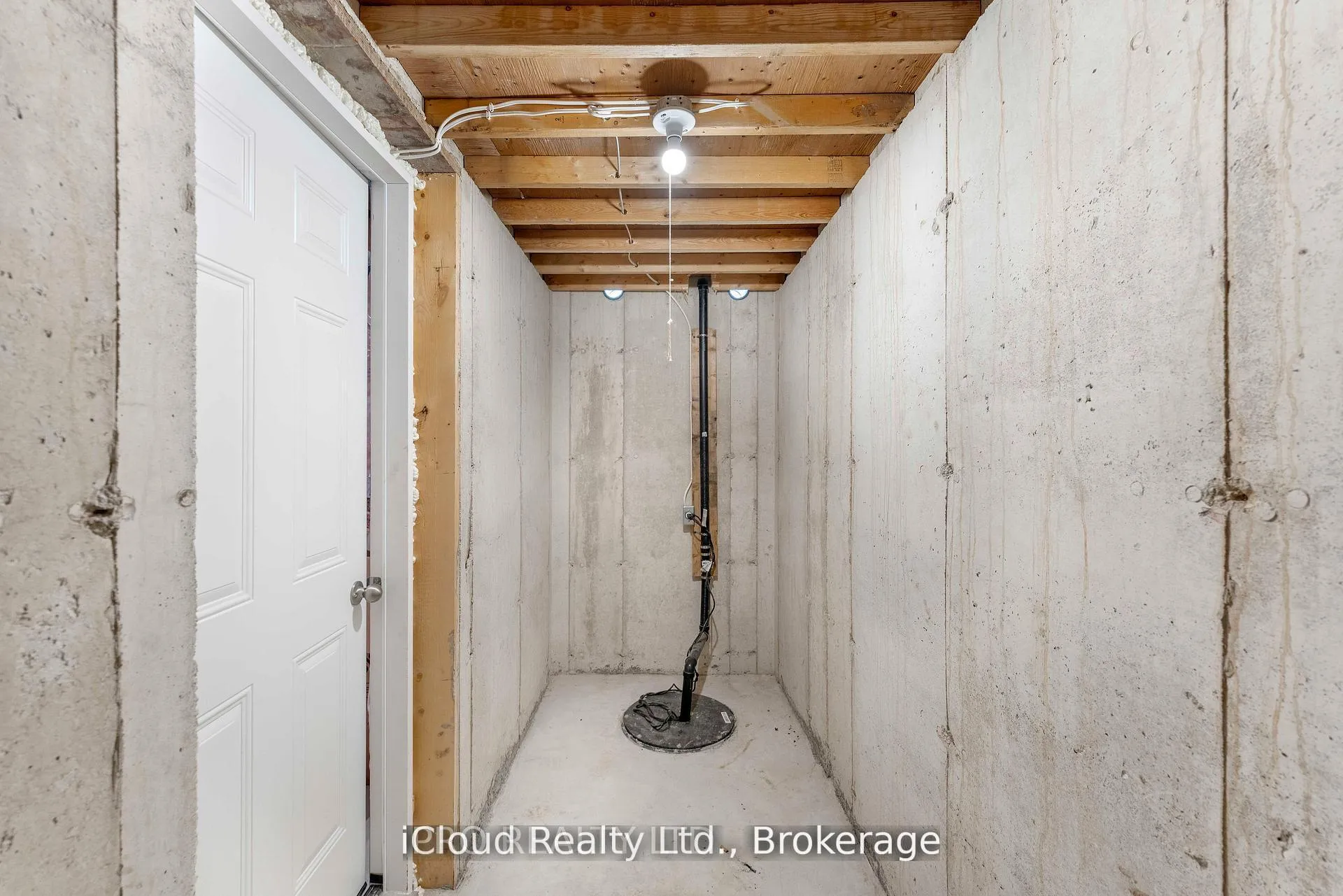 Photo 29 of 162 Dempsey Drive, Stratford — HOMEH