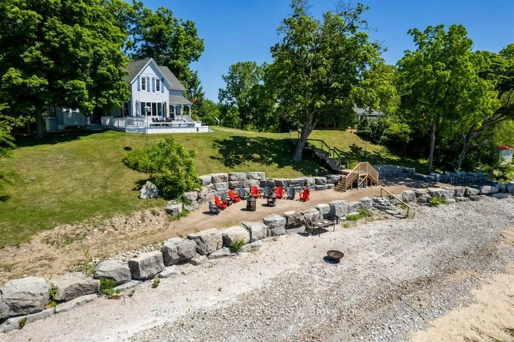 Photo 1 of 697 Sandy Bay Road, Haldimand, Dunnville — HOMEH