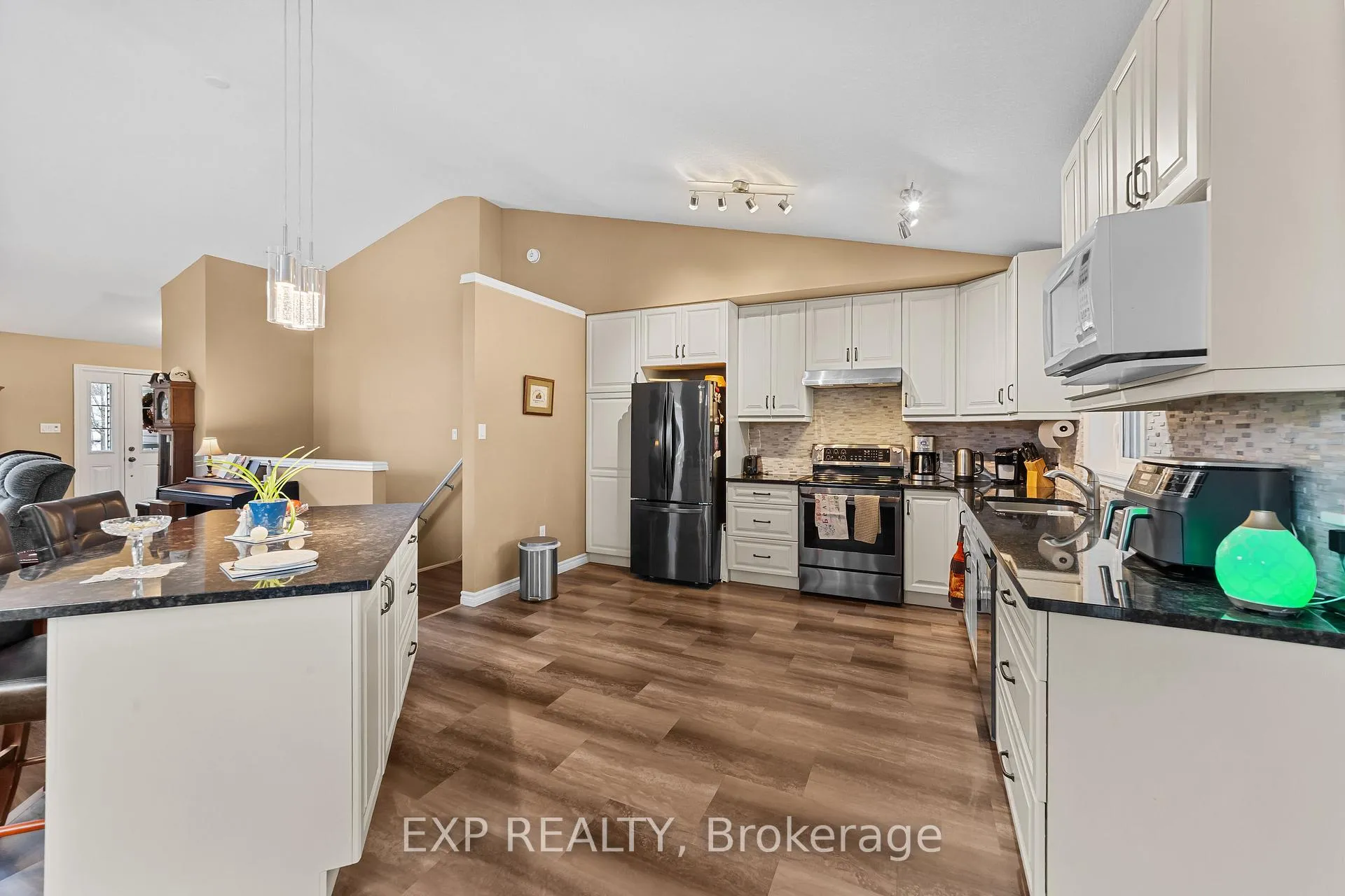 Photo 17 of 298 John Street, Warwick, Watford — HOMEH