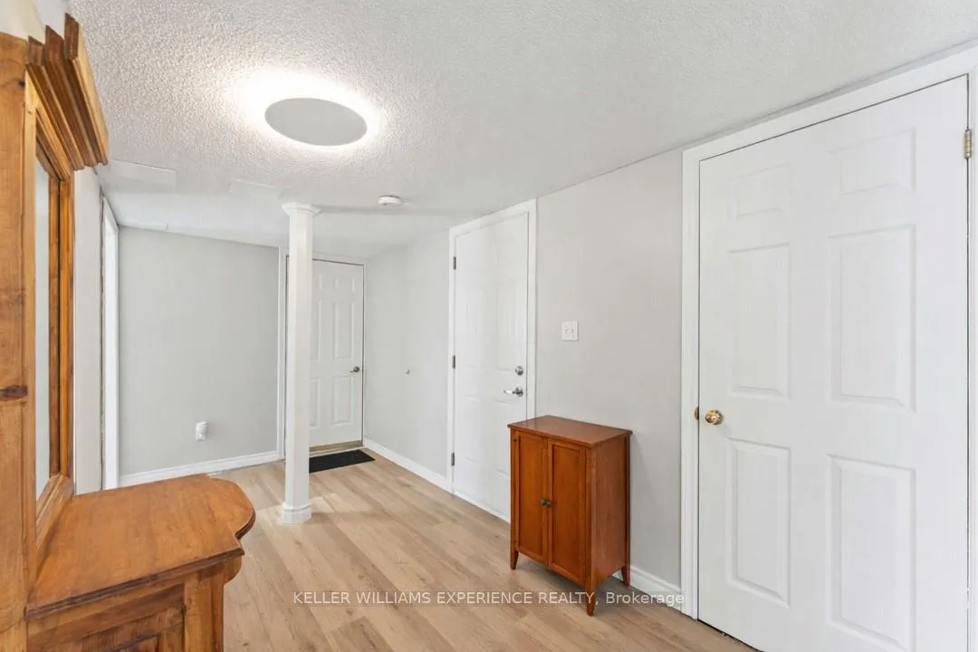 Photo 5 of 12 Riverdale Drive, Wasaga Beach — HOMEH
