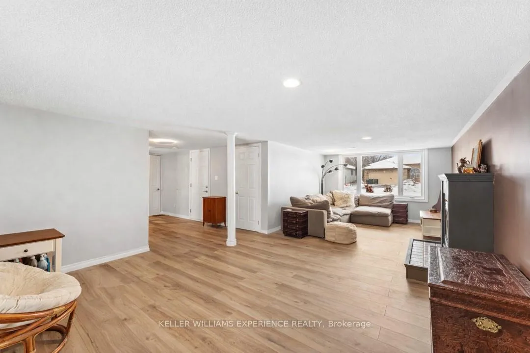 Photo 6 of 12 Riverdale Drive, Wasaga Beach — HOMEH