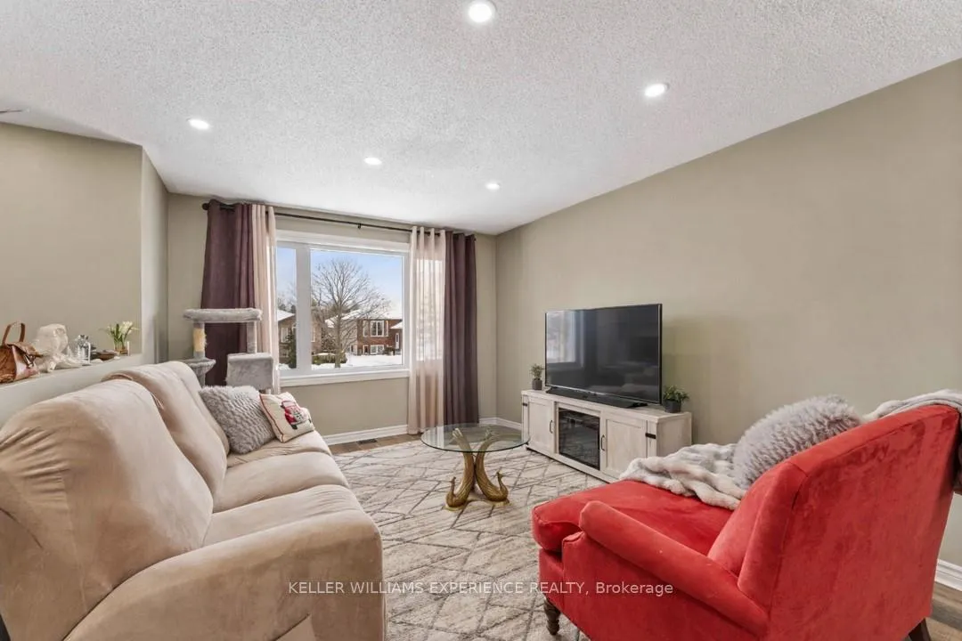 Photo 13 of 12 Riverdale Drive, Wasaga Beach — HOMEH