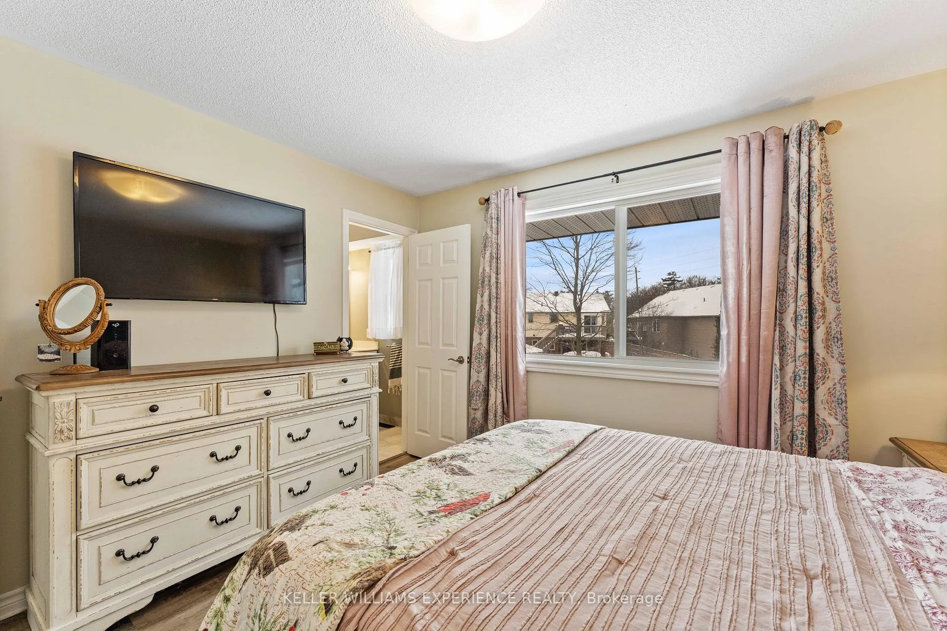 Photo 15 of 12 Riverdale Drive, Wasaga Beach — HOMEH