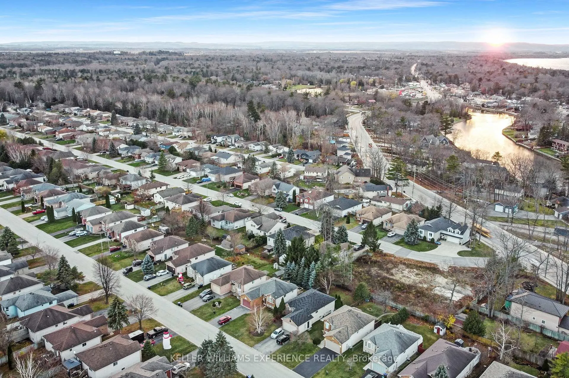Photo 26 of 12 Riverdale Drive, Wasaga Beach — HOMEH