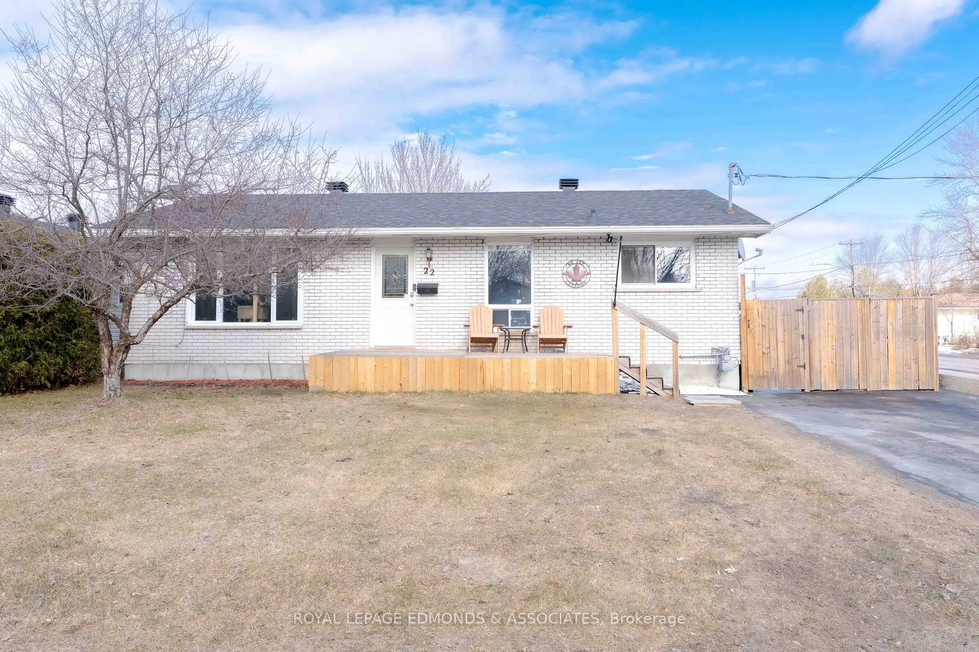 Photo 1 of 22 John Street, Petawawa — HOMEH