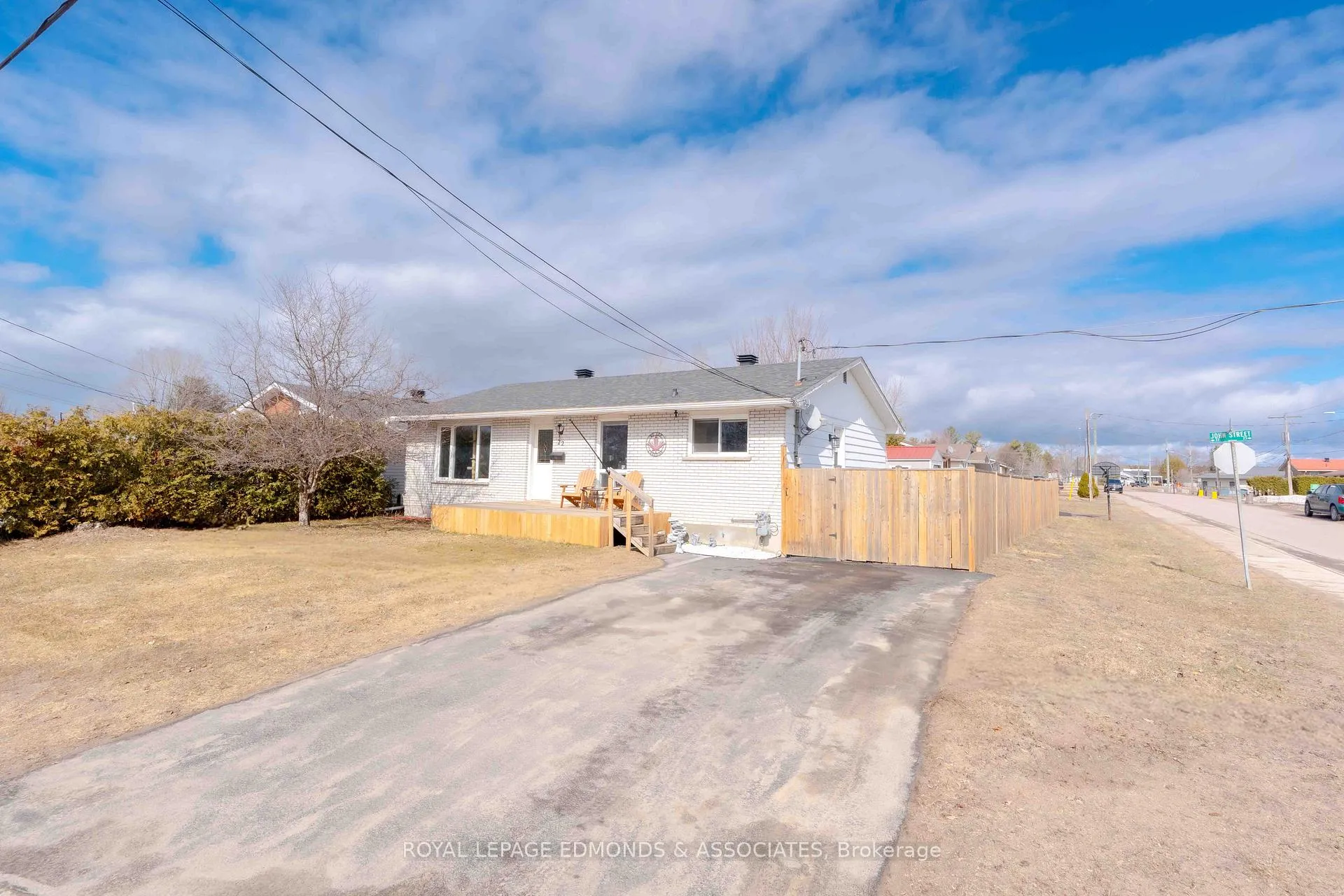 Photo 32 of 22 John Street, Petawawa — HOMEH