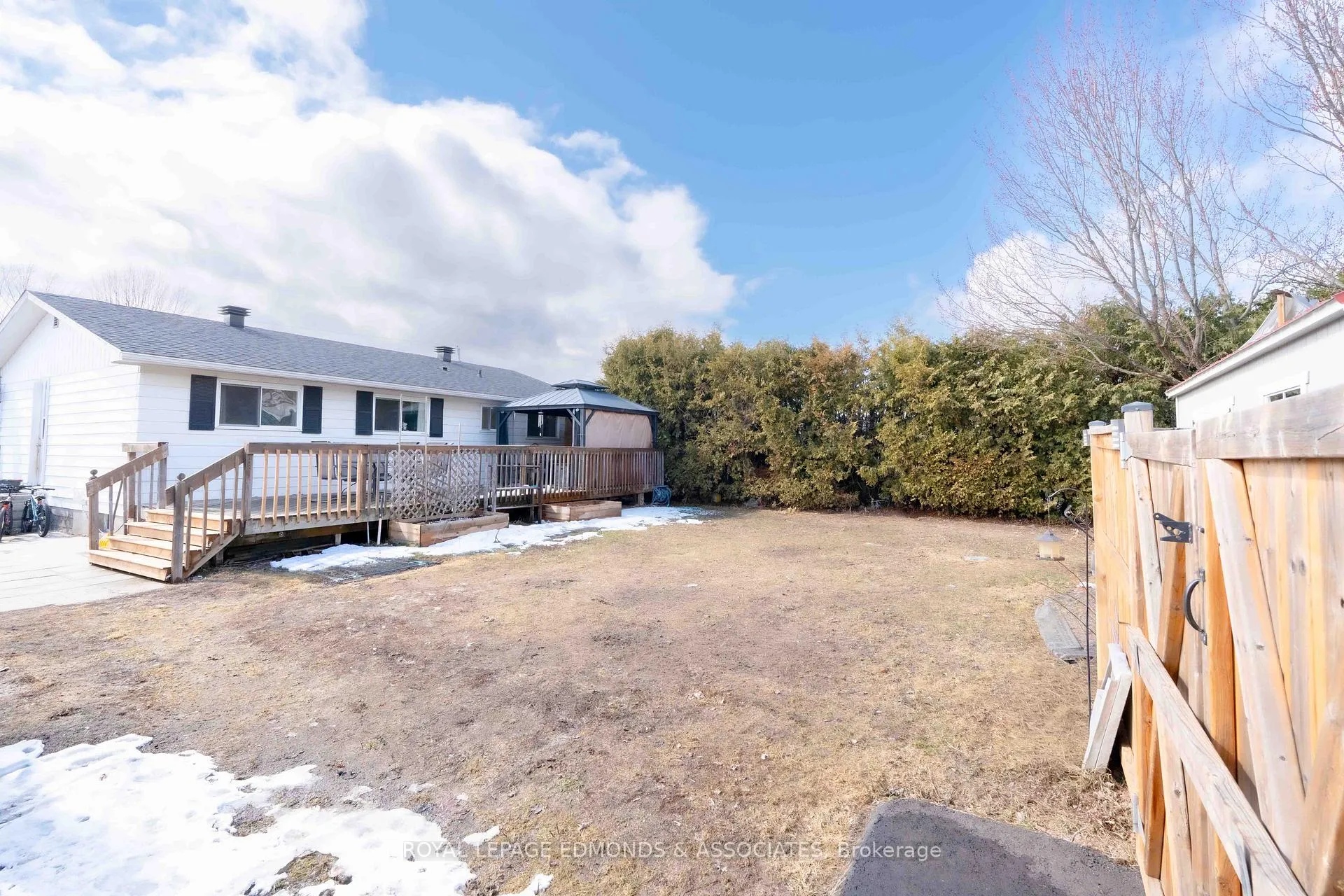 Photo 33 of 22 John Street, Petawawa — HOMEH