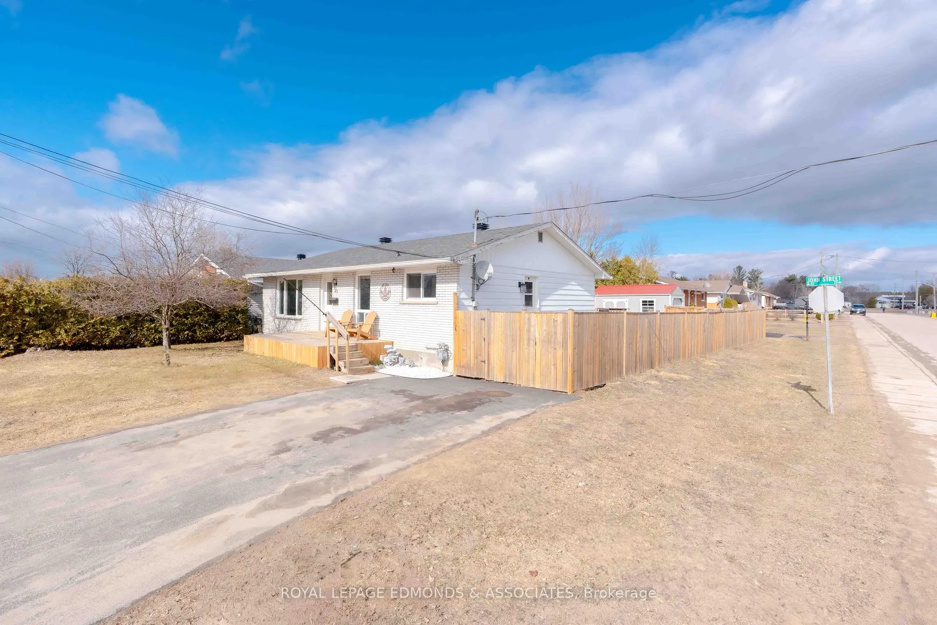 Photo 38 of 22 John Street, Petawawa — HOMEH