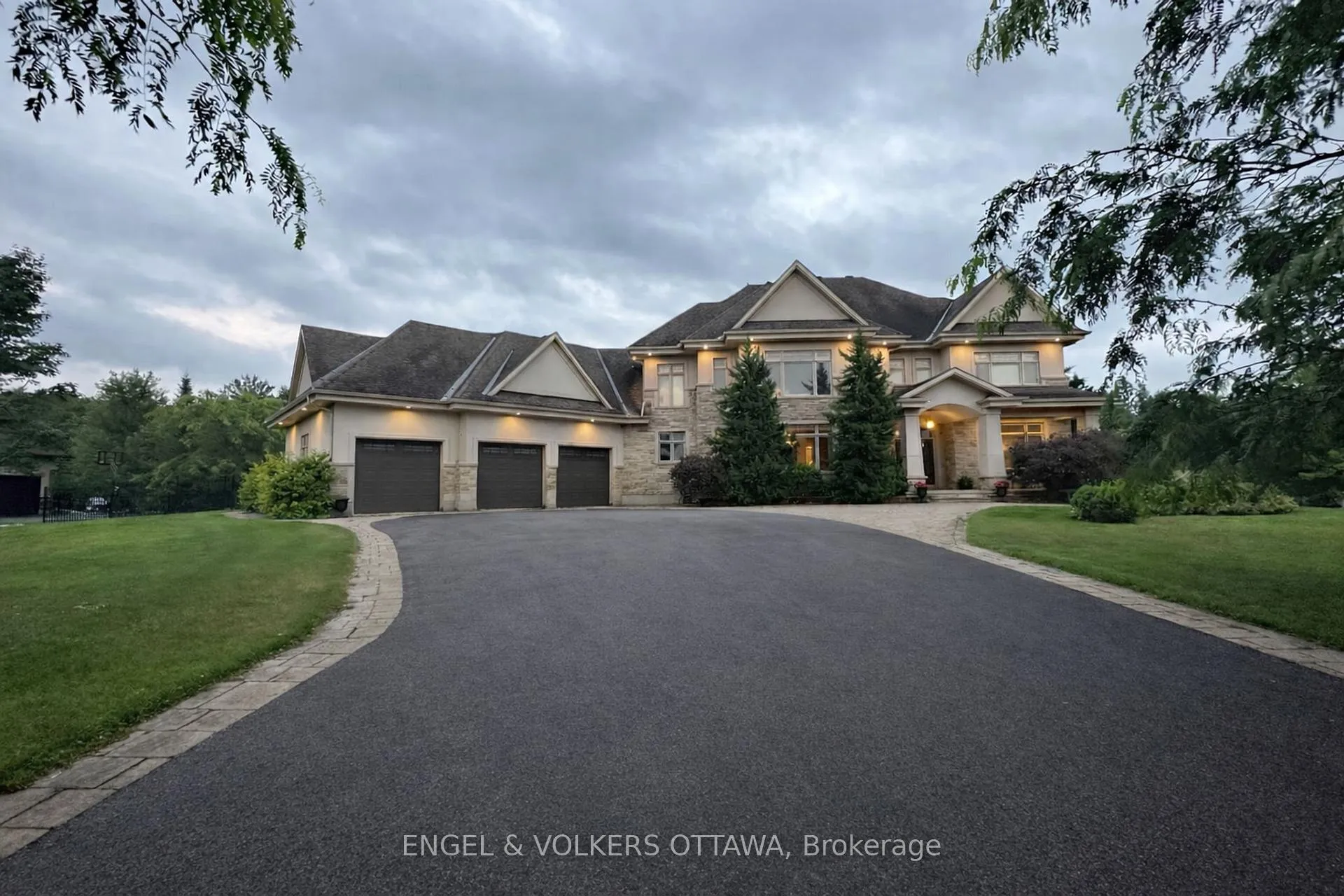 Photo 2 of 5796 Longhearth Way, Ottawa, Manotick East to Manotick Station — HOMEH