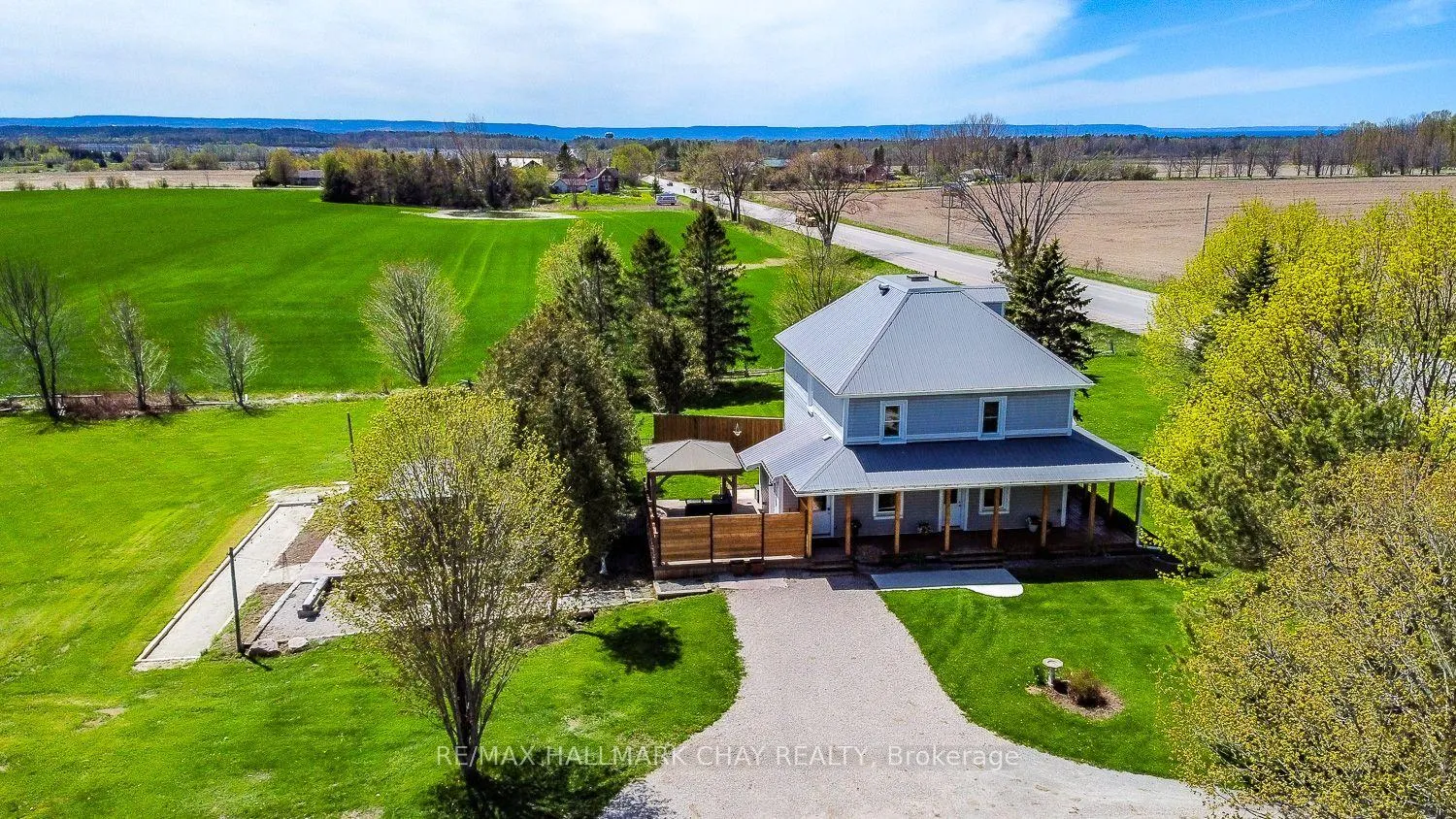 Photo 3 of 2795 County Road 92, Springwater, Rural Springwater — HOMEH