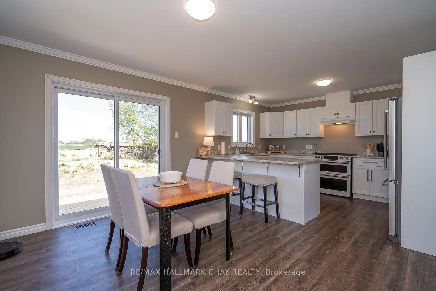 Photo 33 of 2795 County Road 92, Springwater, Rural Springwater — HOMEH