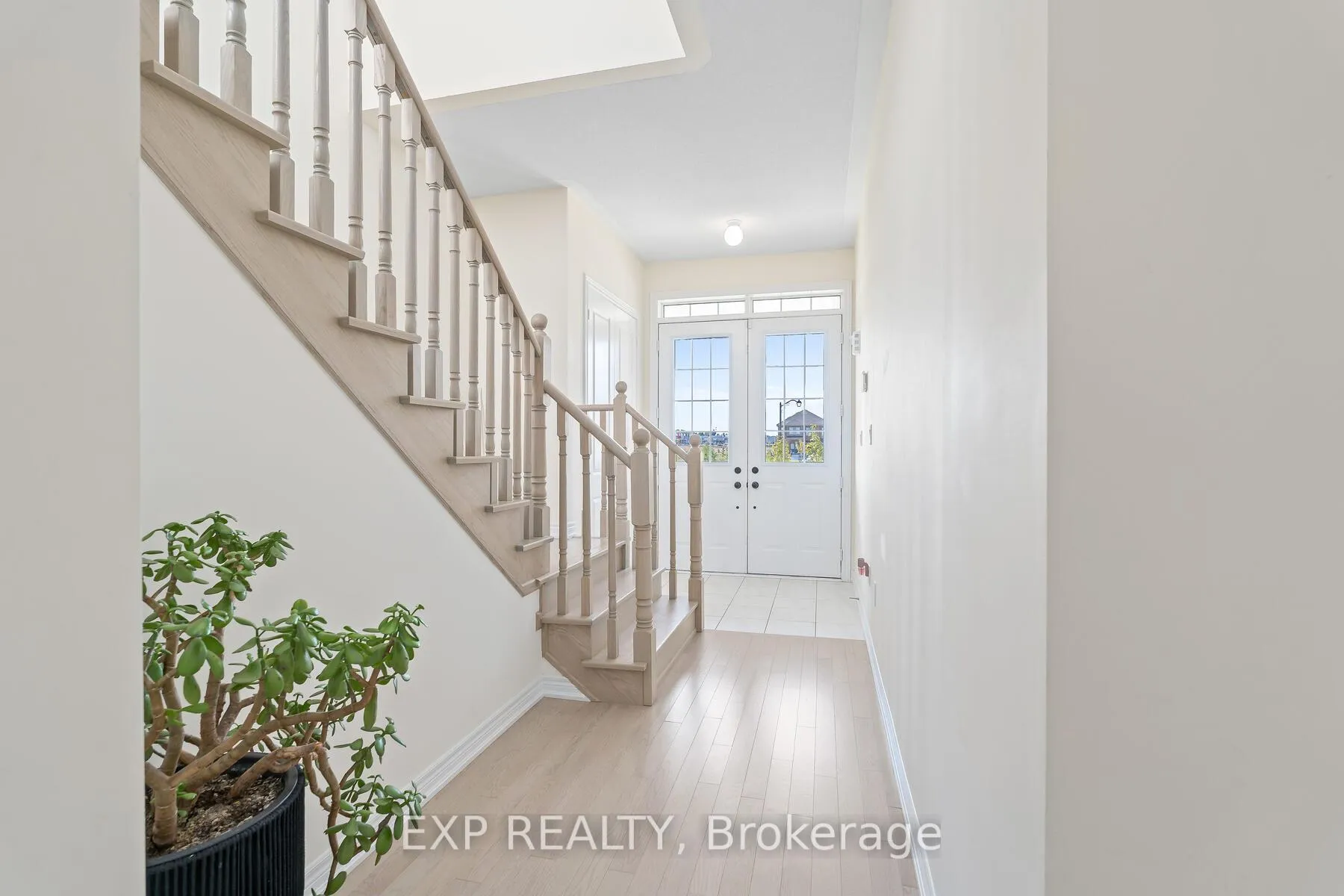 Photo 4 of 460 Black Cherry Crescent, Shelburne — HOMEH