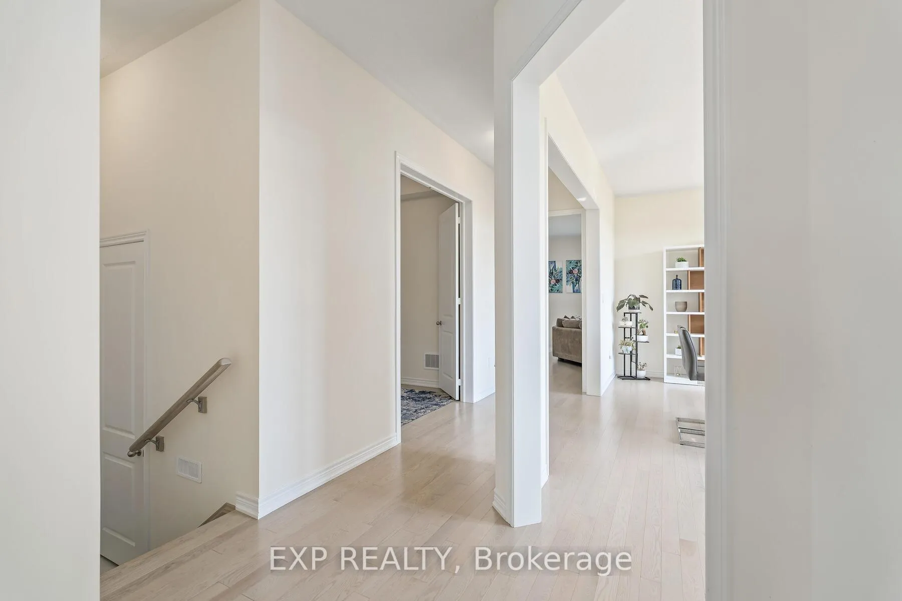 Photo 5 of 460 Black Cherry Crescent, Shelburne — HOMEH
